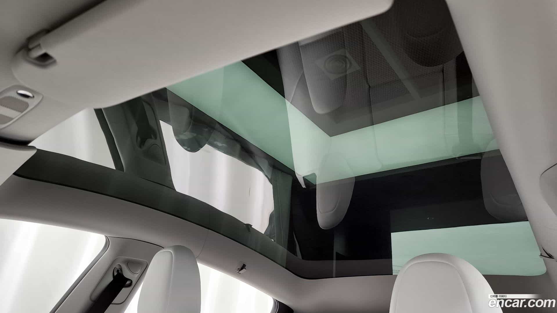 Model Y Tesla 2023.10-OPTION-022