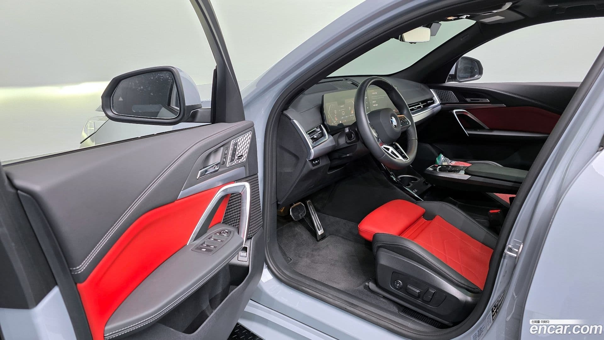 Main__Slider__Photo:X2 (F39) BMW 2025.2-10