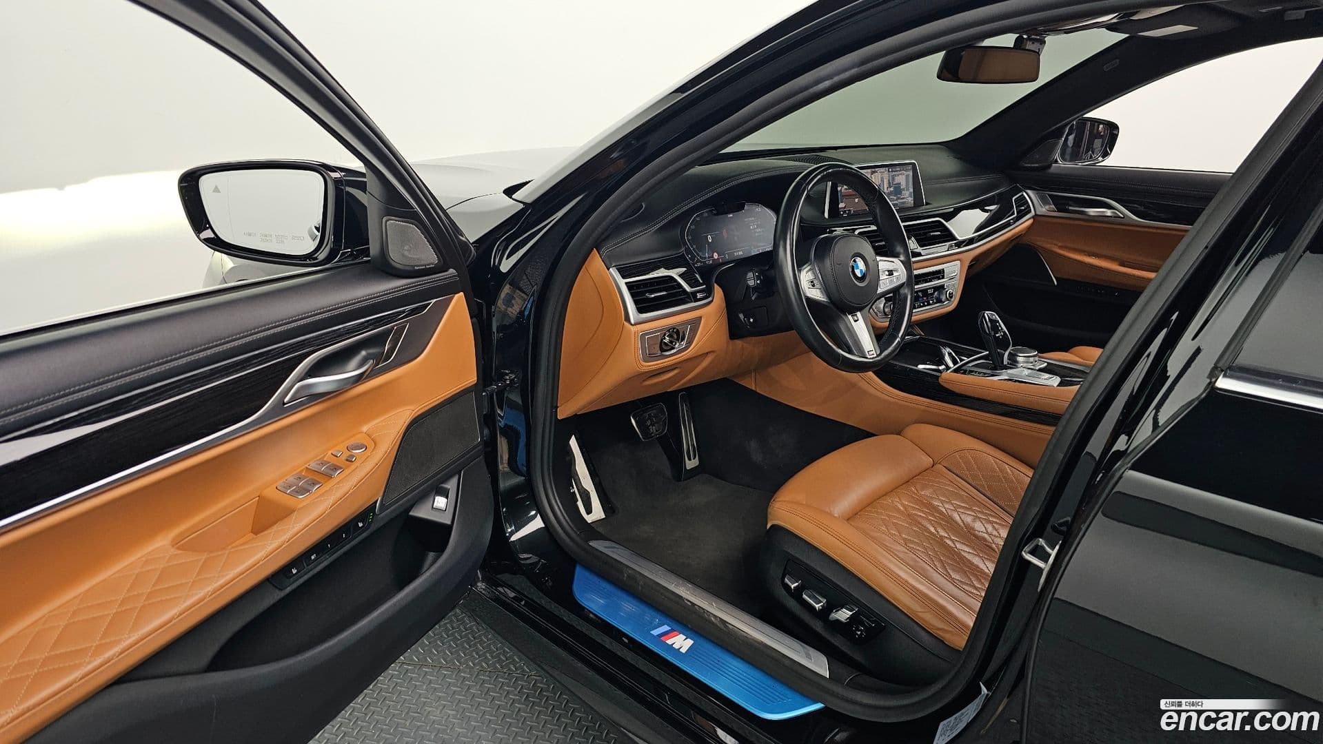 Main__Slider__Photo:7-Series BMW 2020.11-10