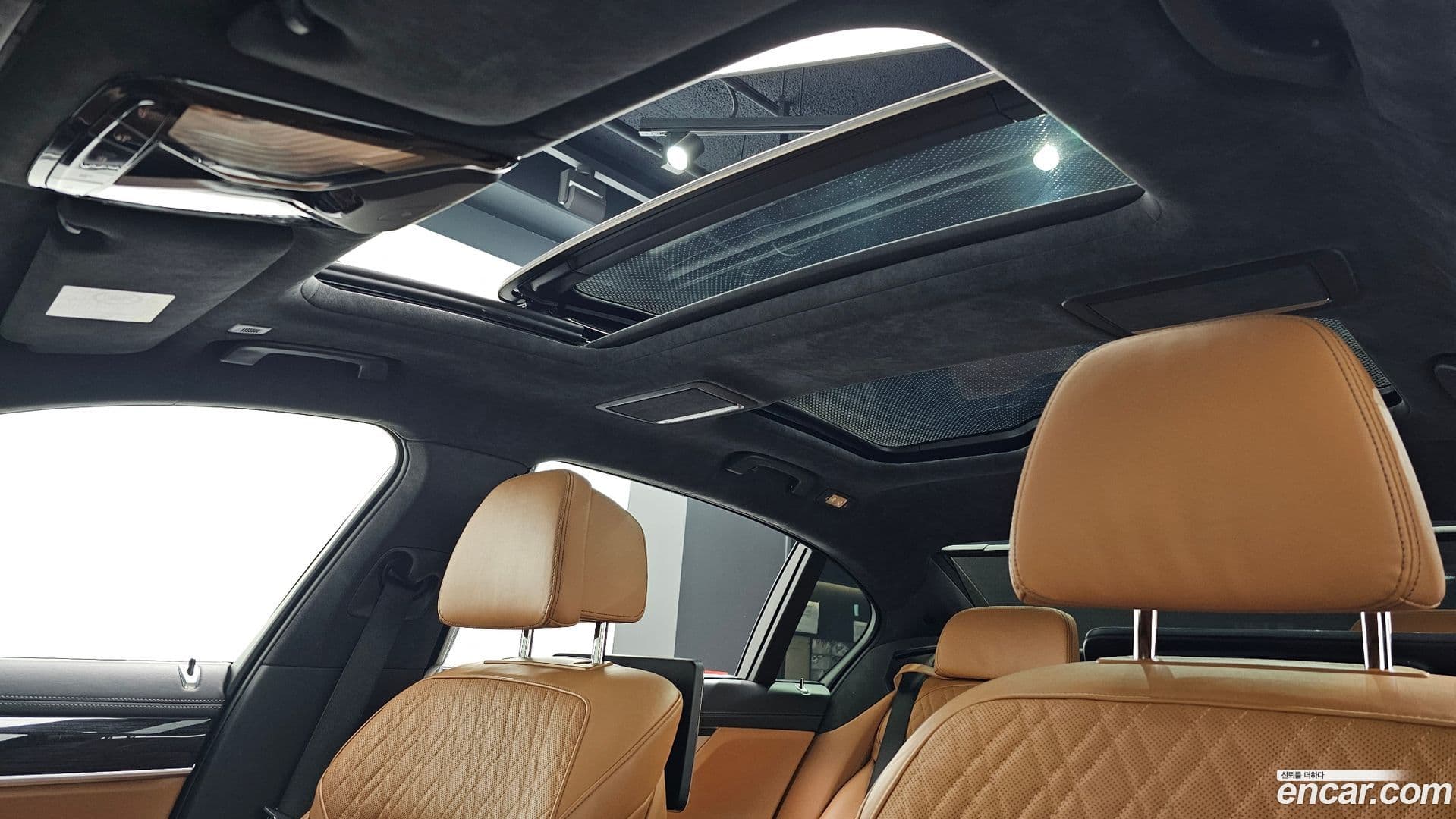 Main__Slider__Photo:7-Series BMW 2020.11-16