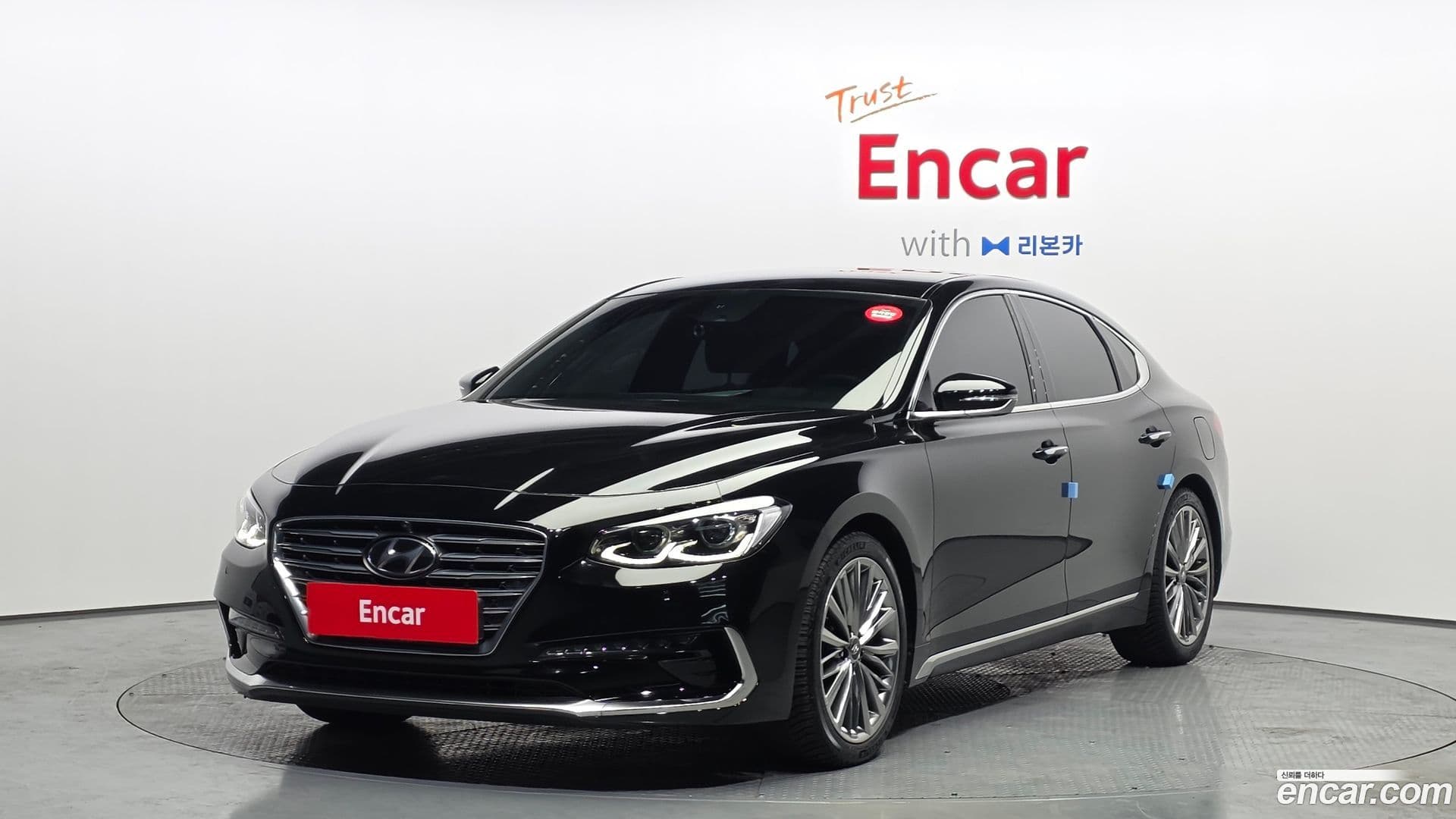 Main__Slider__Photo:Grandeur Hyundai 2019.3-0