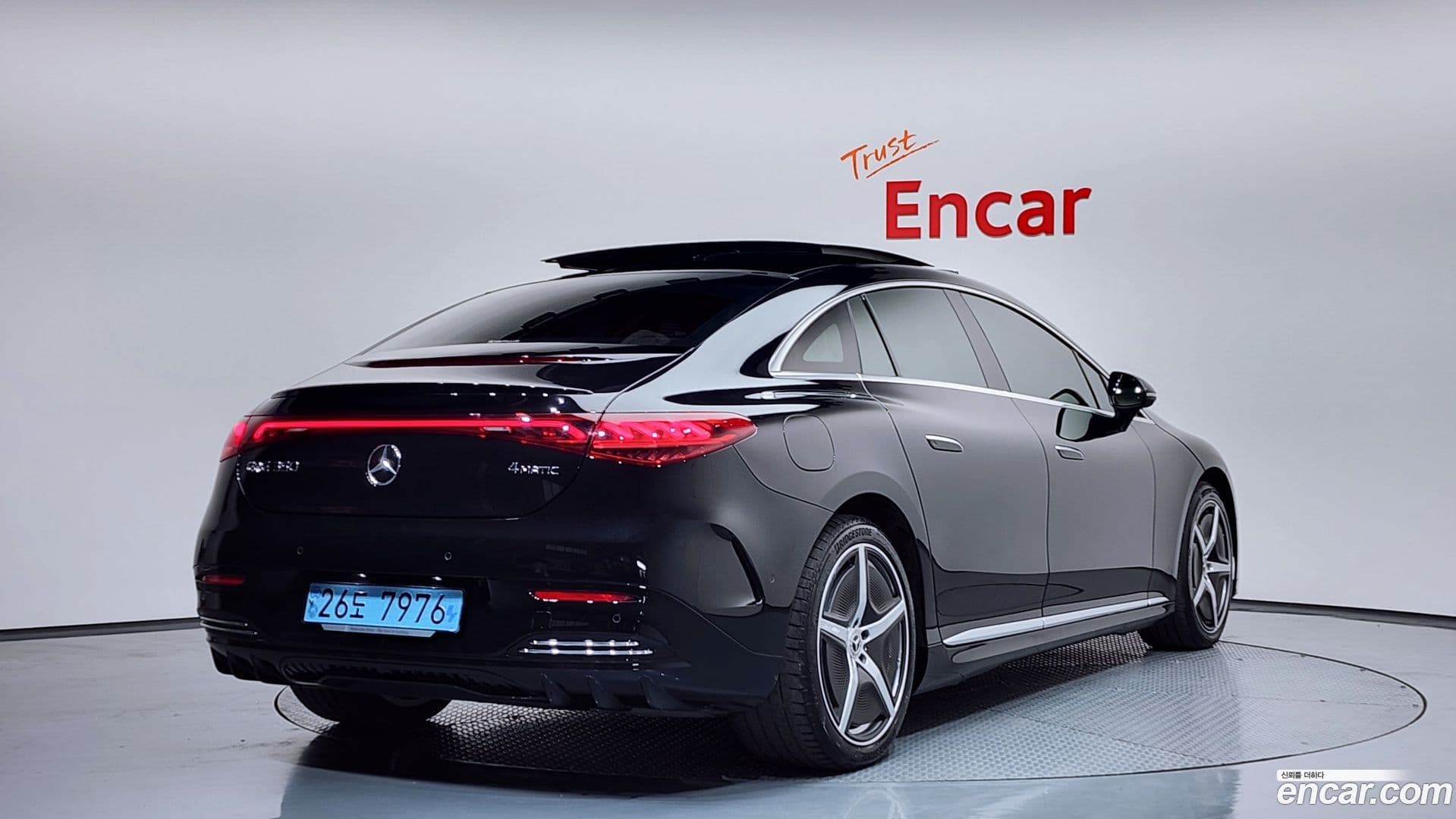 Main__Slider__Photo:EQE Mercedes-Benz 2023.2-1