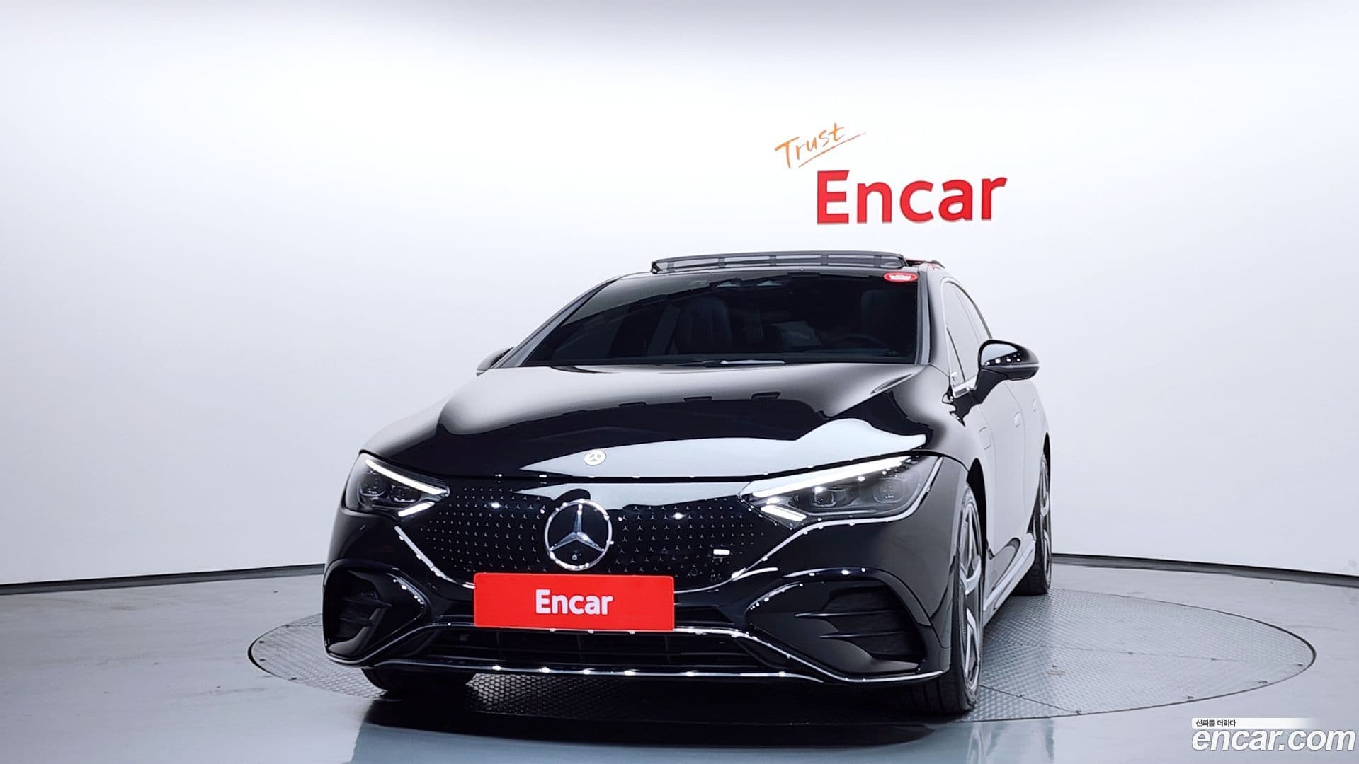 Main__Slider__Photo:EQE Mercedes-Benz 2023.2-2