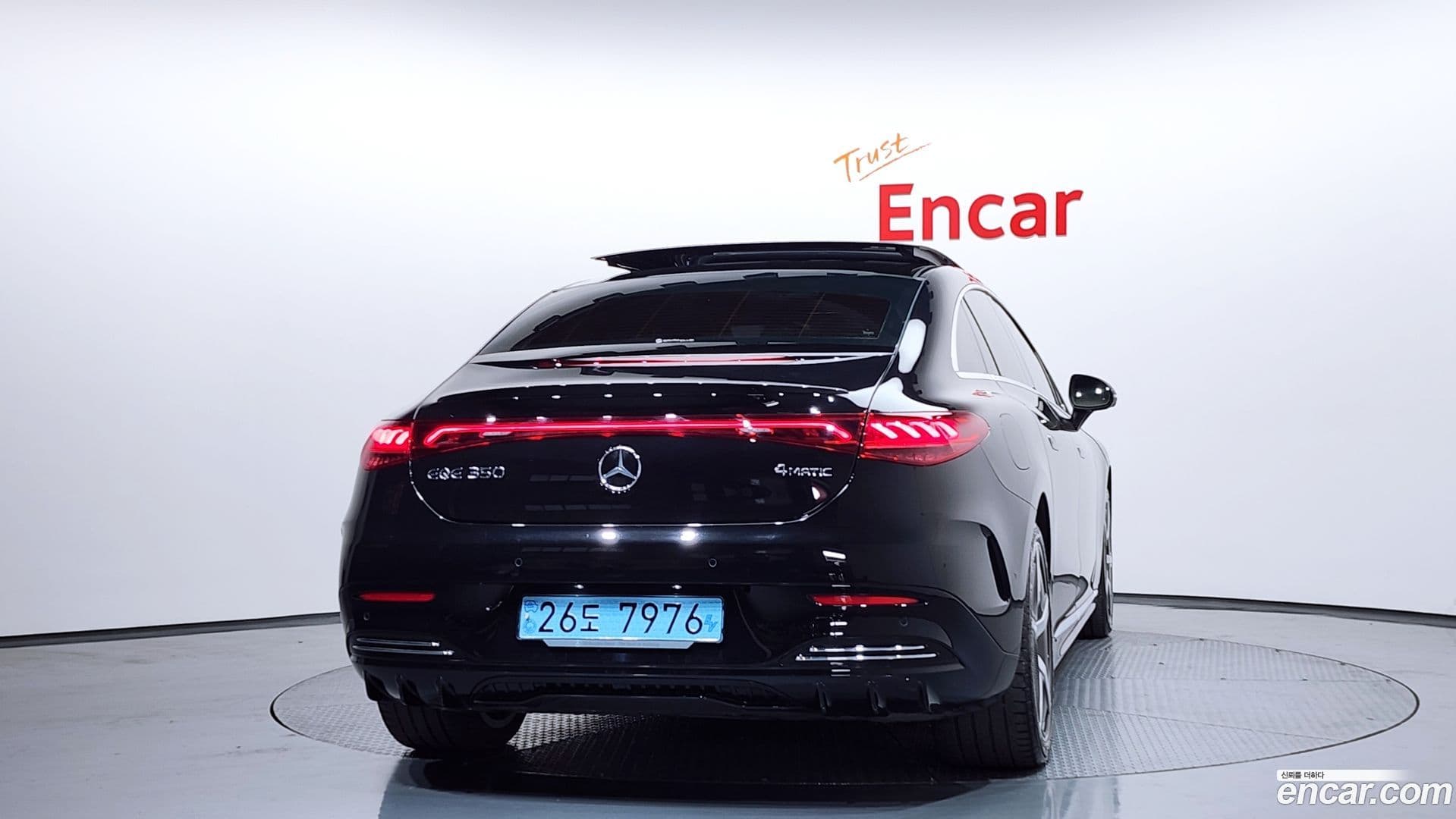 Main__Slider__Photo:EQE Mercedes-Benz 2023.2-3