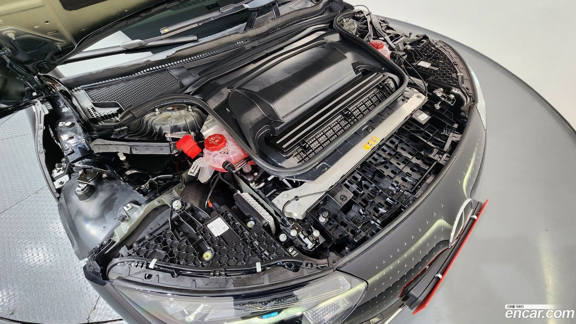 Main__Slider__Photo:EQE Mercedes-Benz 2023.2-5