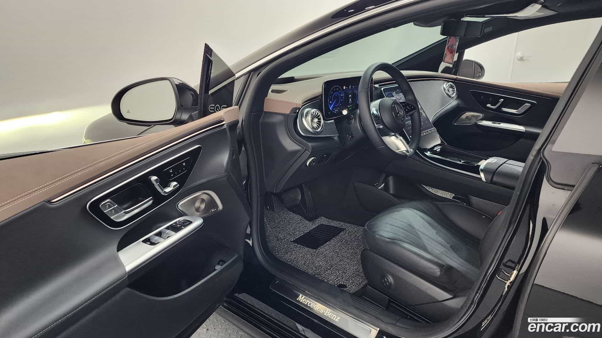 EQE Mercedes-Benz 2023.2-INNER-010