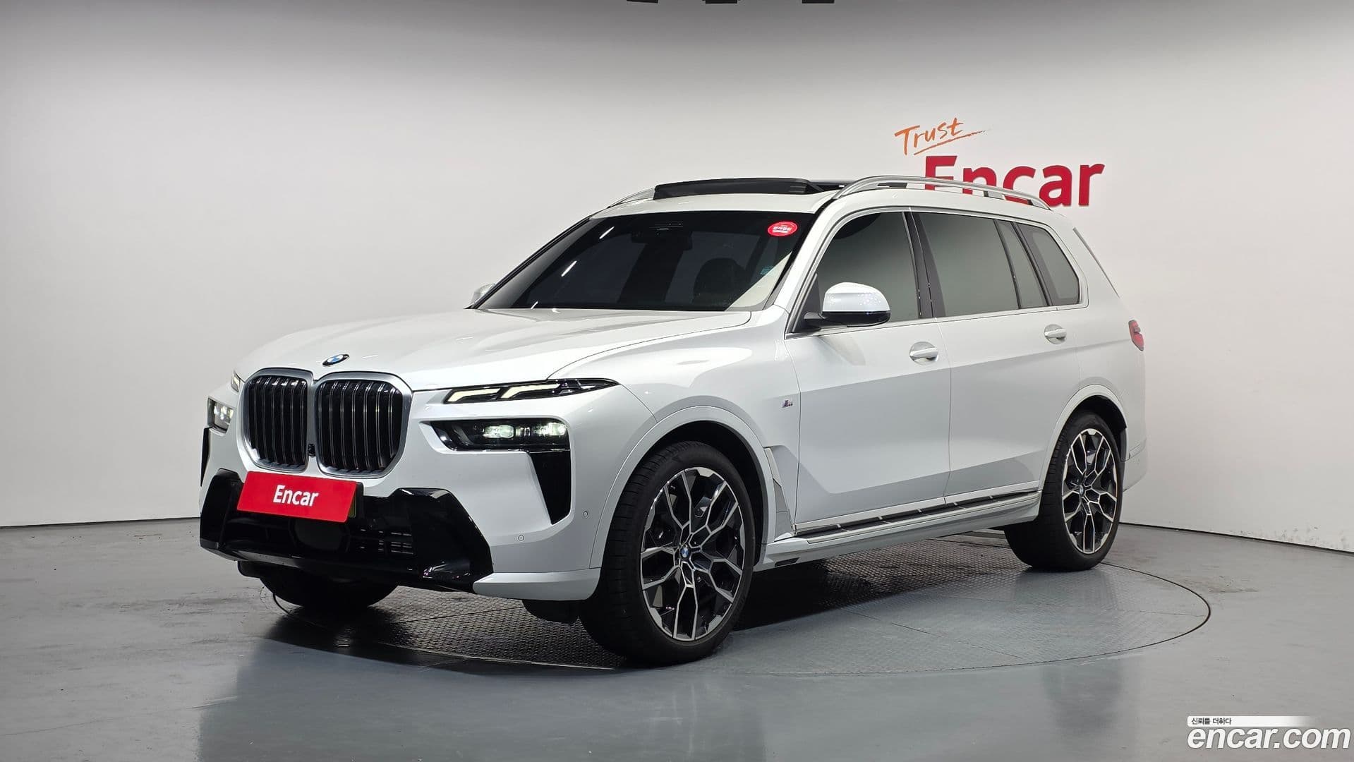 Main__Slider__Photo:X7 BMW 2025.1-0