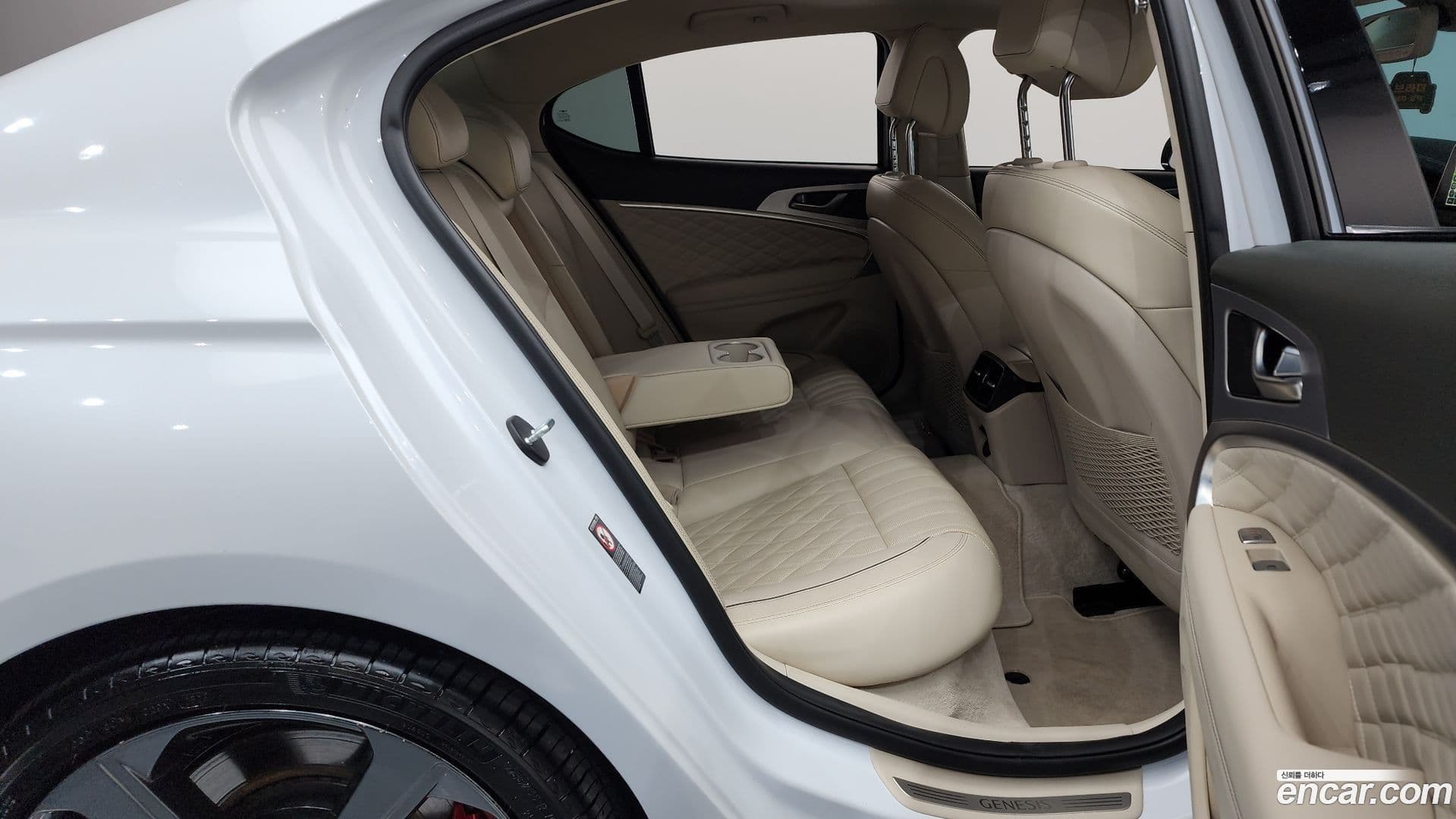 Main__Slider__Photo:G70 Genesis 2019.5-11