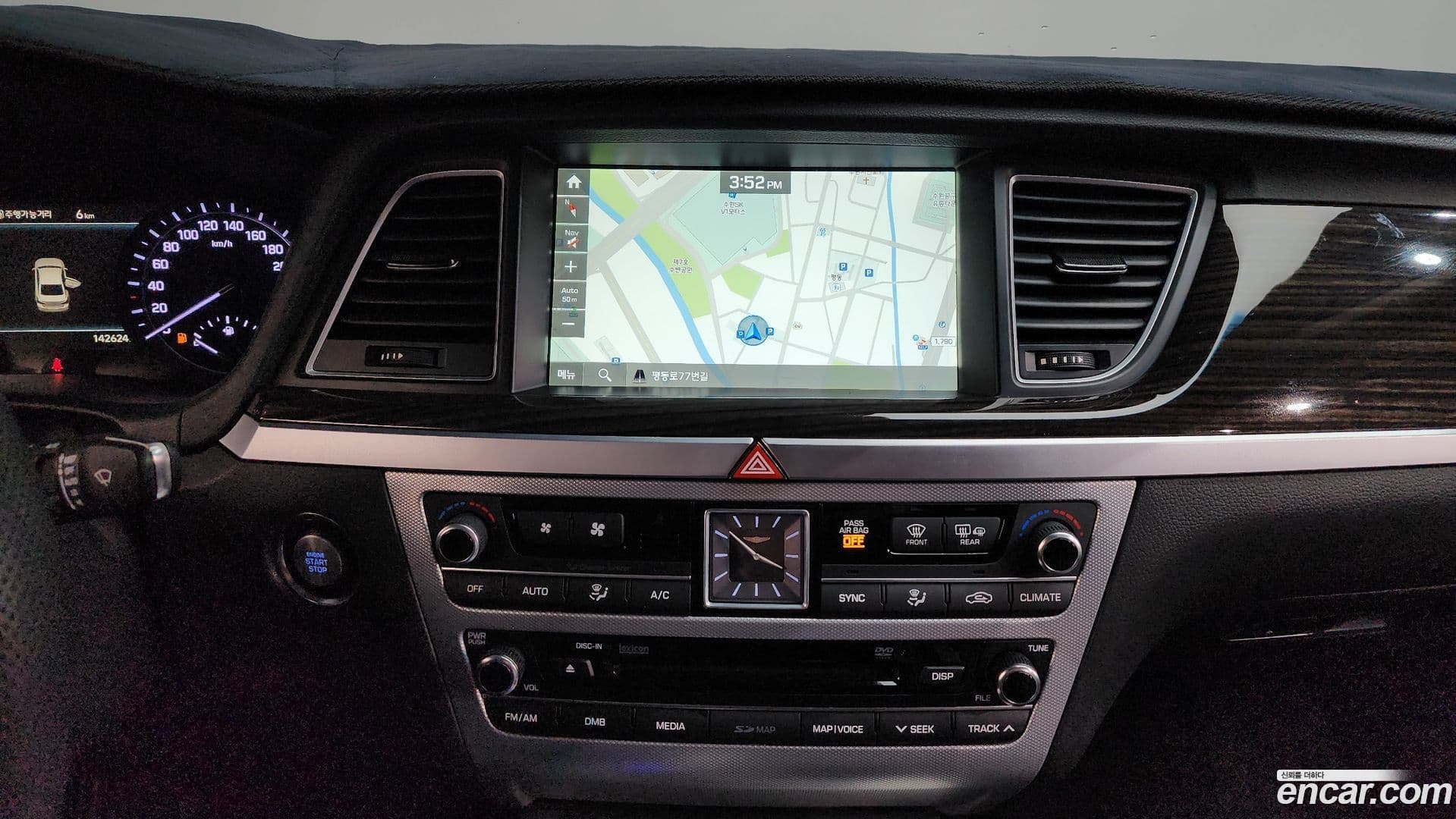 Main__Slider__Photo:G80 Genesis 2016.6-13