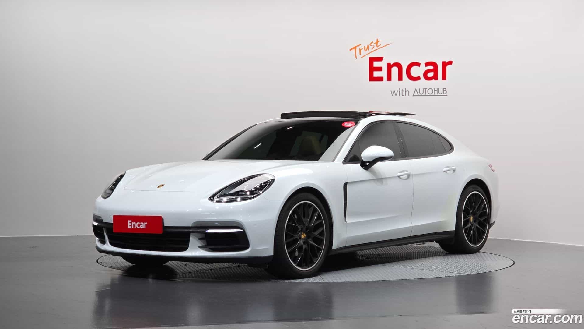 Panamera Porsche 2018.2-OUTER-001