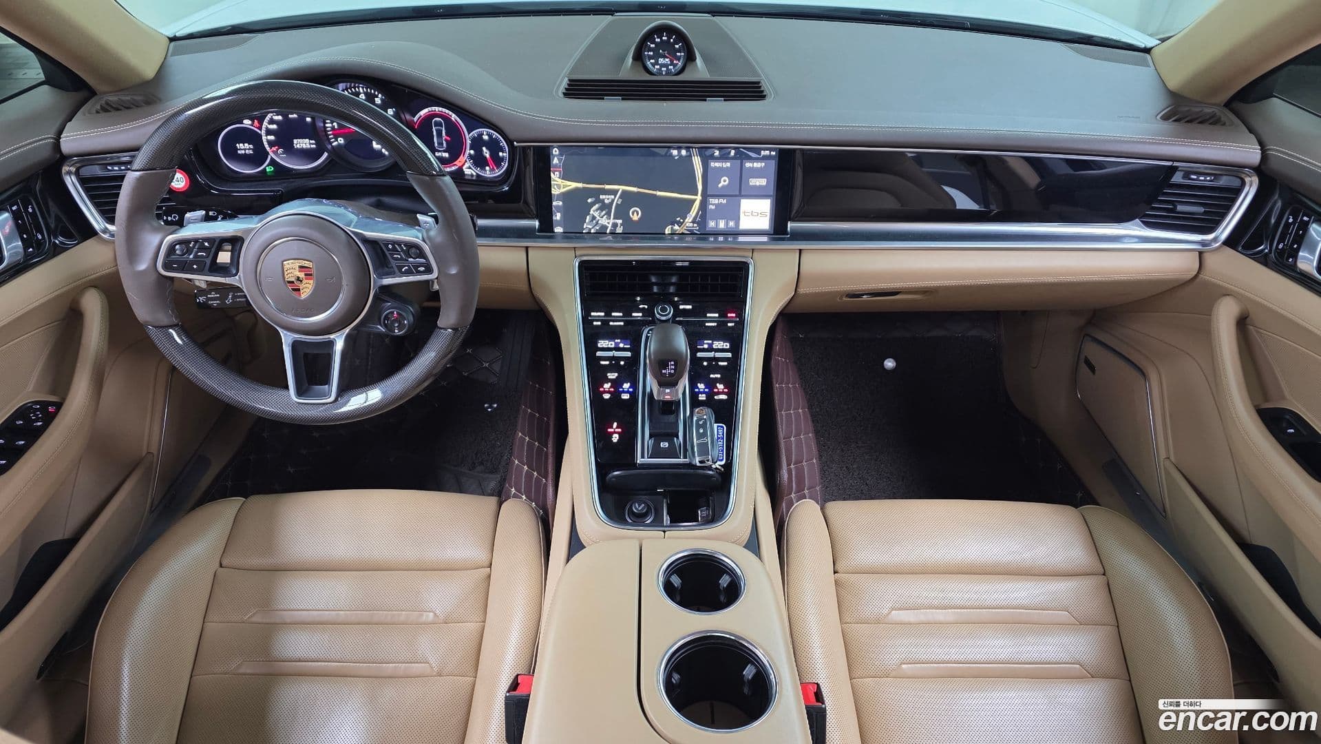 Main__Slider__Photo:Panamera Porsche 2018.2-6