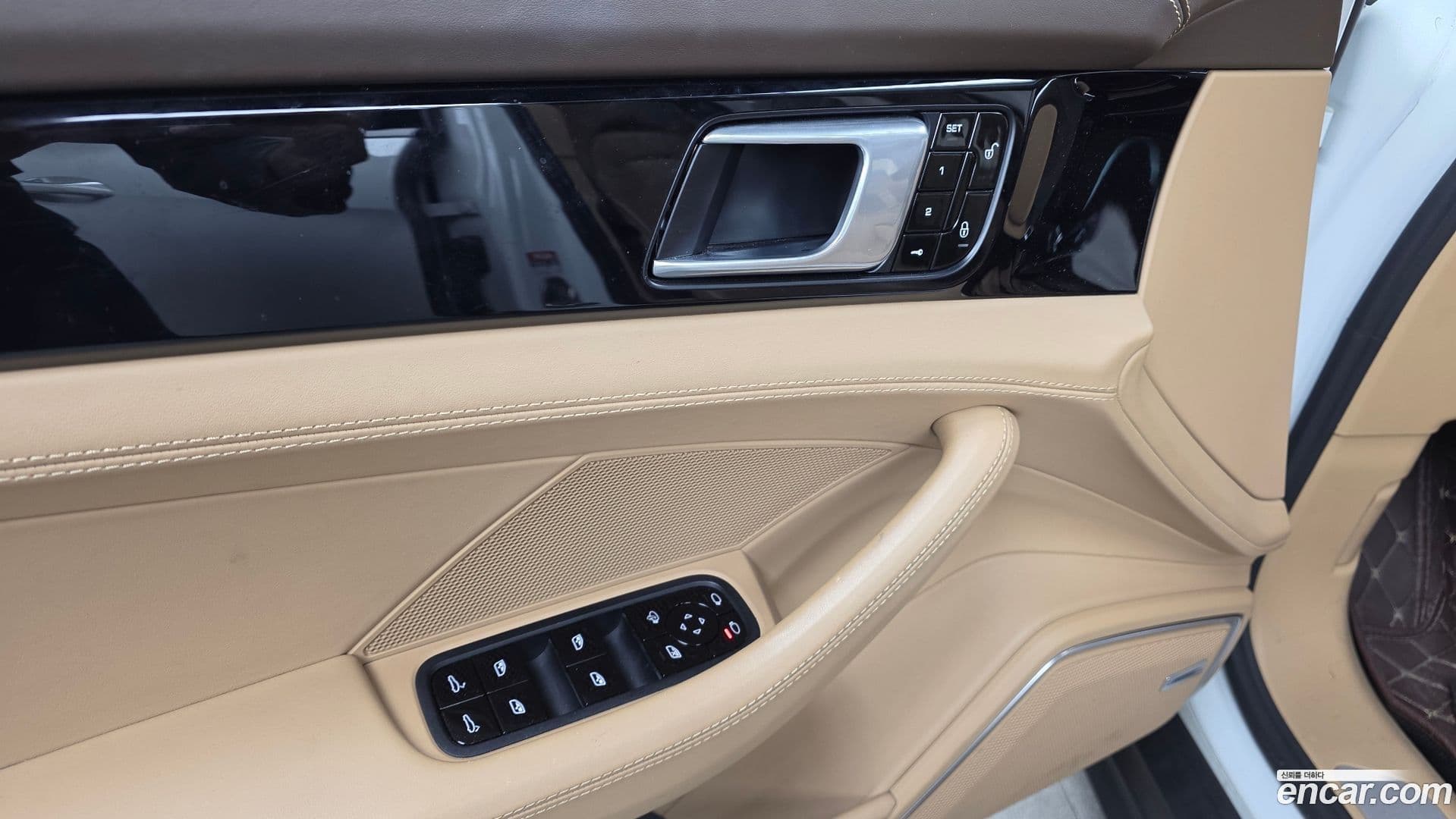 Main__Slider__Photo:Panamera Porsche 2018.2-13