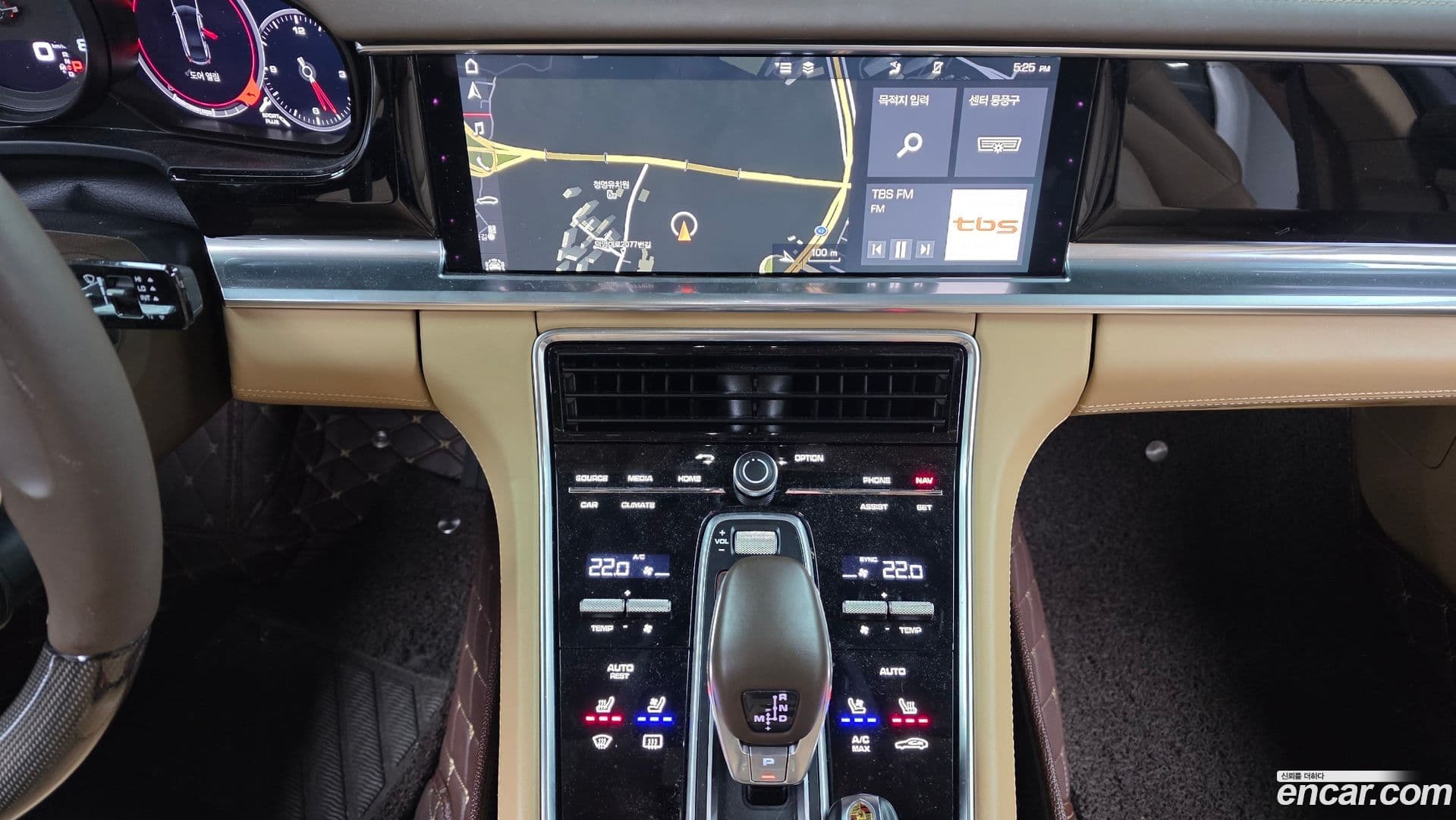 Main__Slider__Photo:Panamera Porsche 2018.2-14