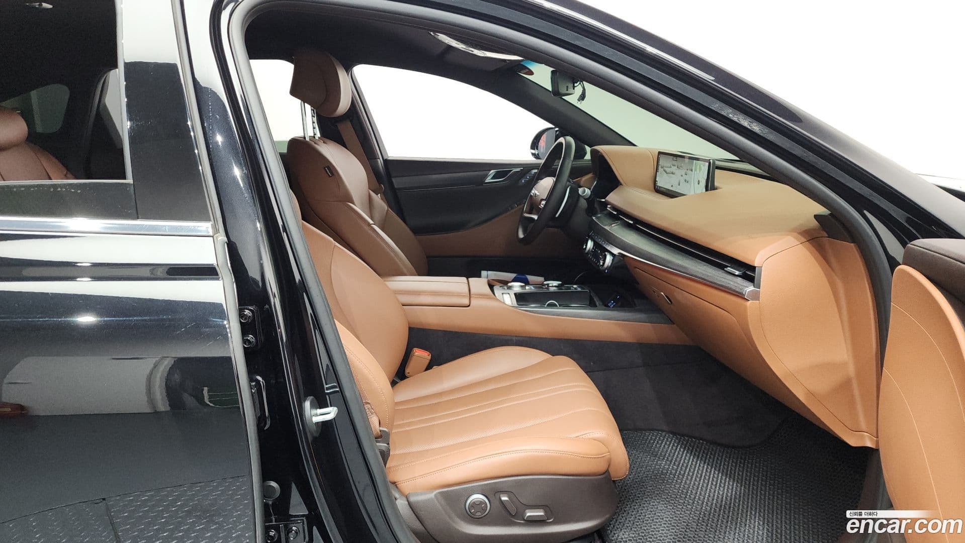 Main__Slider__Photo:G80 Genesis 2023.4-10