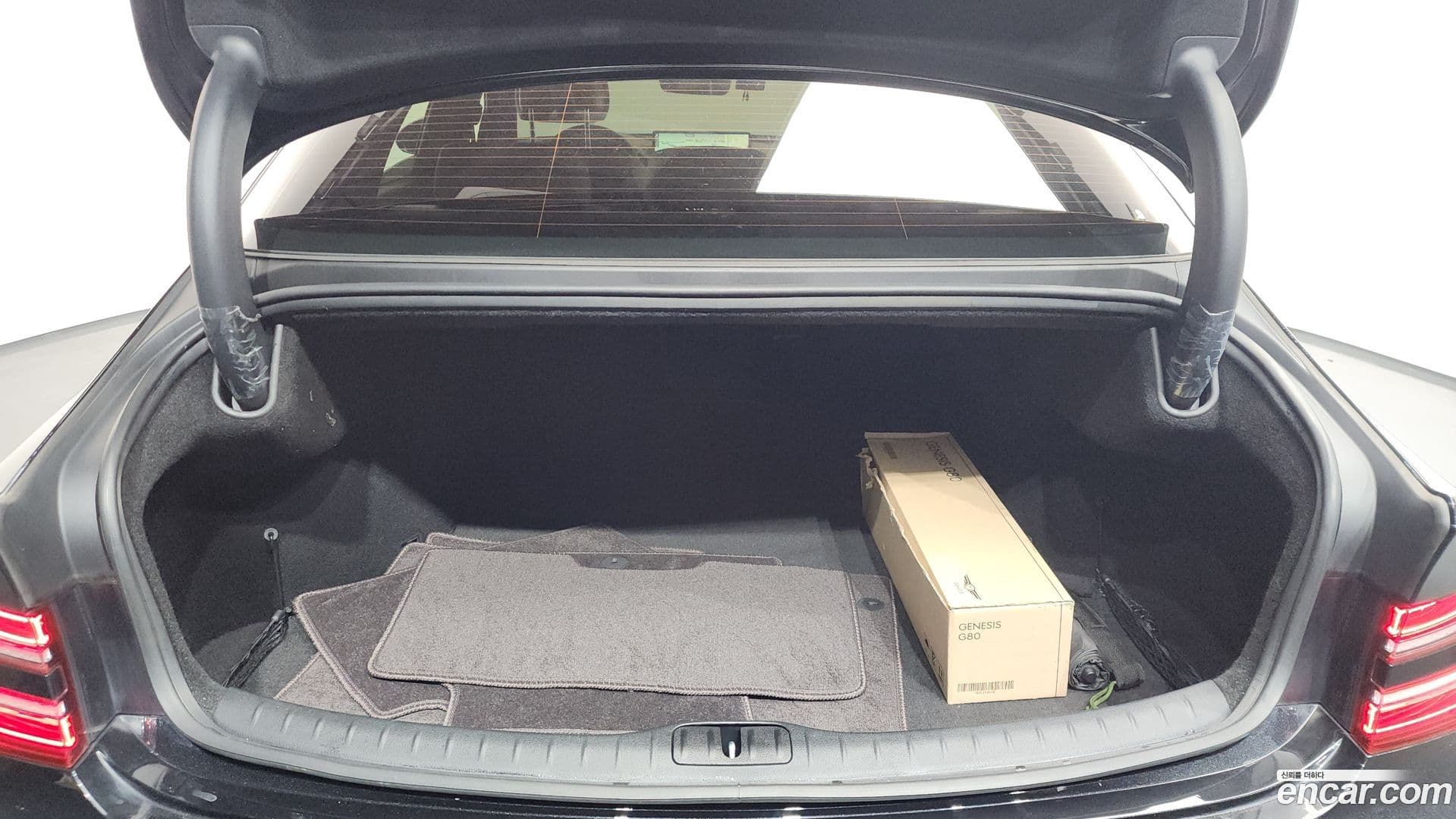 Main__Slider__Photo:G80 Genesis 2023.4-19