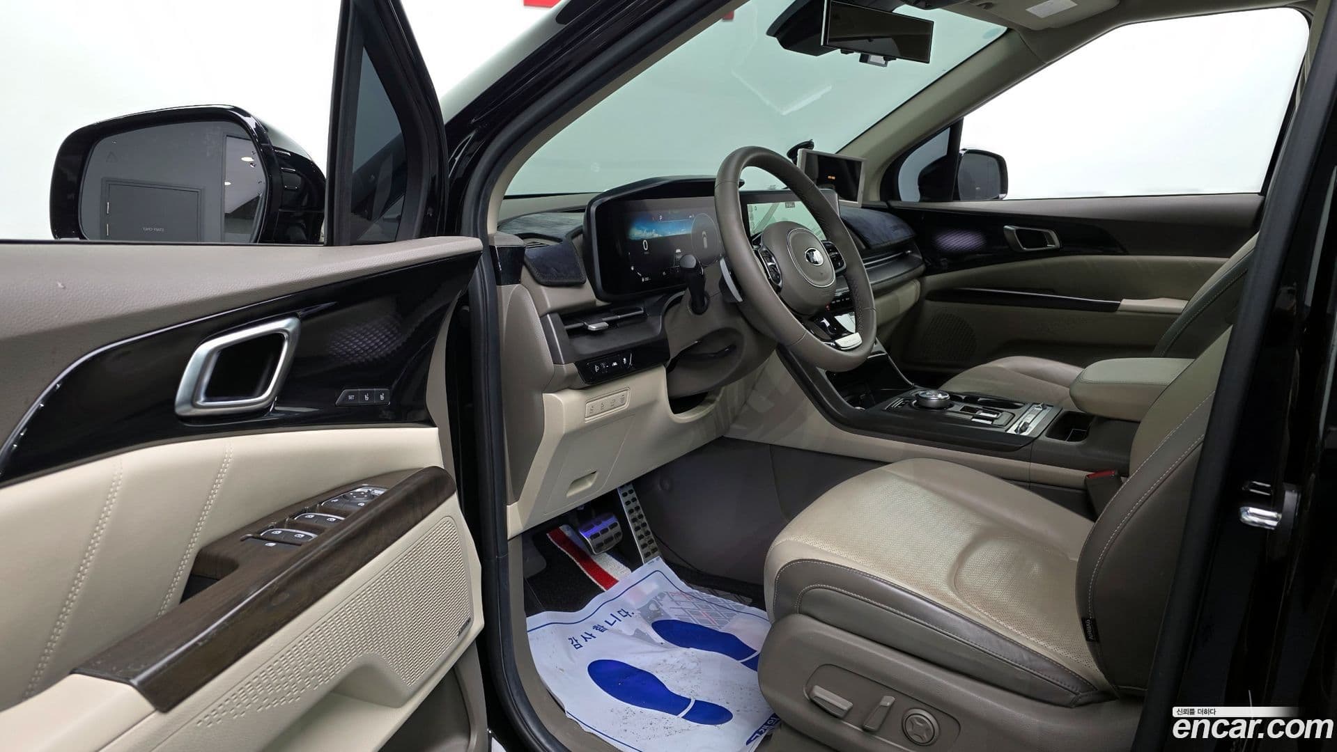 Main__Slider__Photo:Canival Kia 2020.9-9