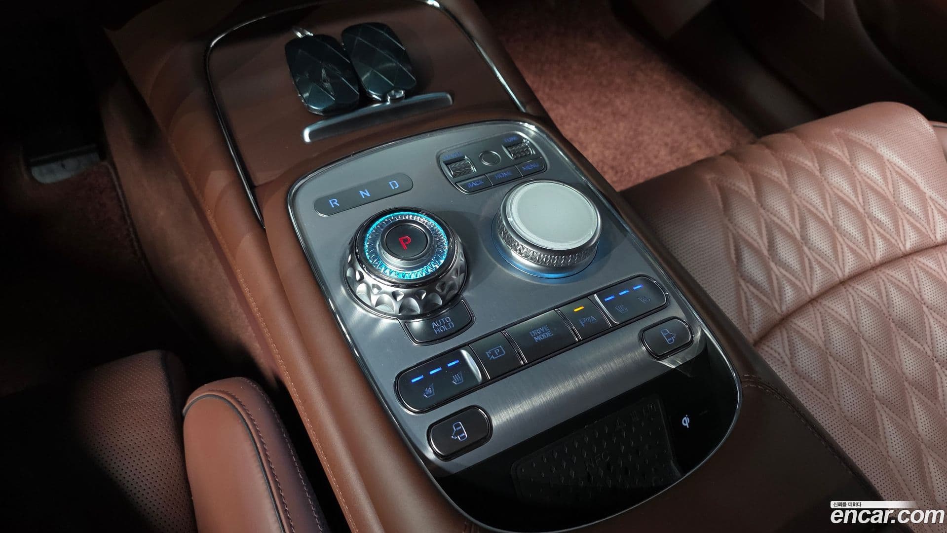 Main__Slider__Photo:G90 Genesis 2024.1-8