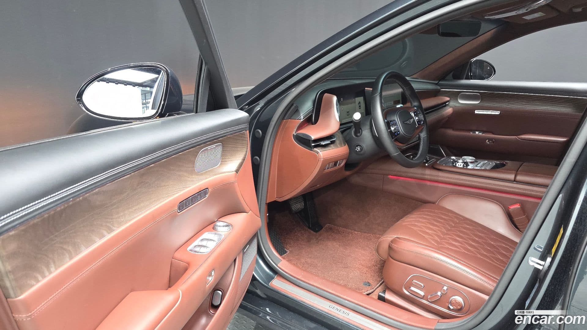 Main__Slider__Photo:G90 Genesis 2024.1-10