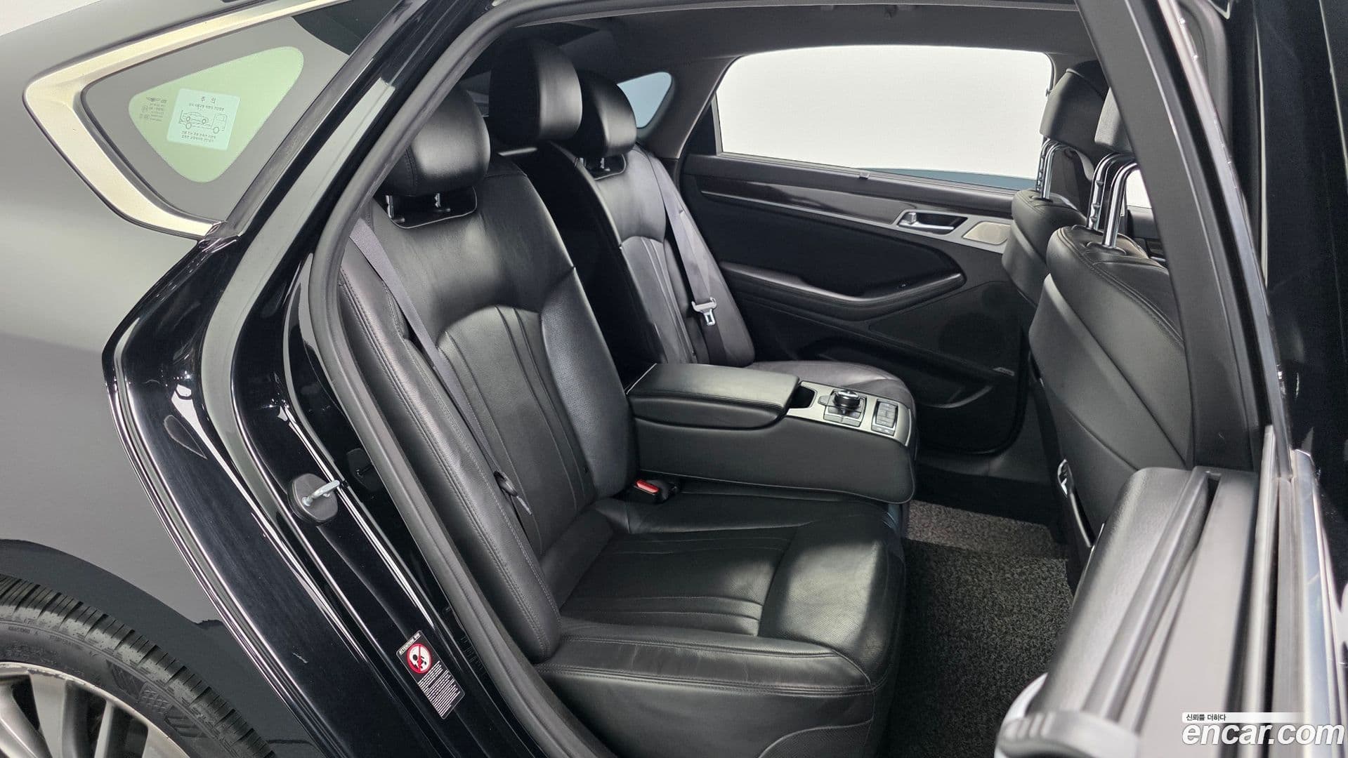 Main__Slider__Photo:G80 Genesis 2016.7-11