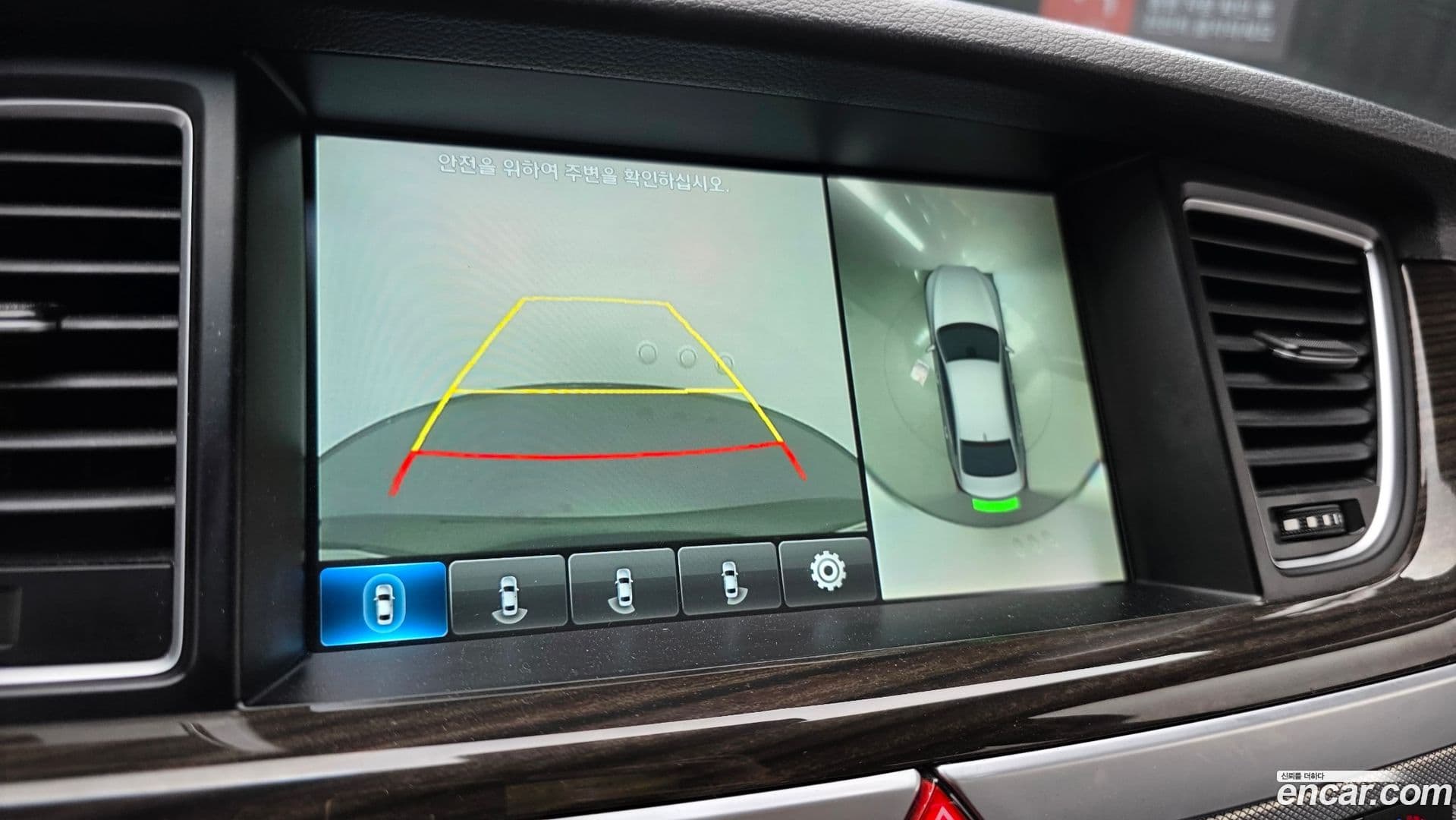 Main__Slider__Photo:G80 Genesis 2016.7-14