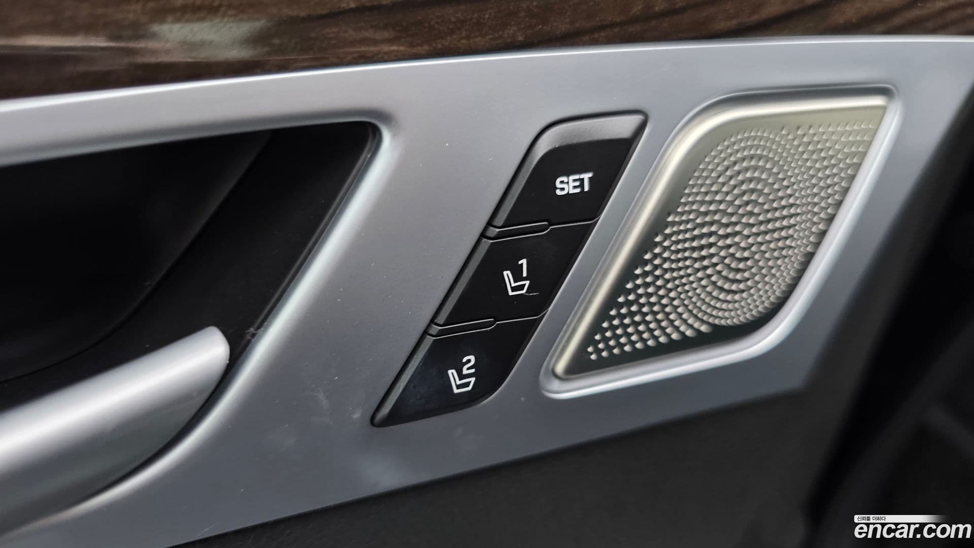 Main__Slider__Photo:G80 Genesis 2016.7-16