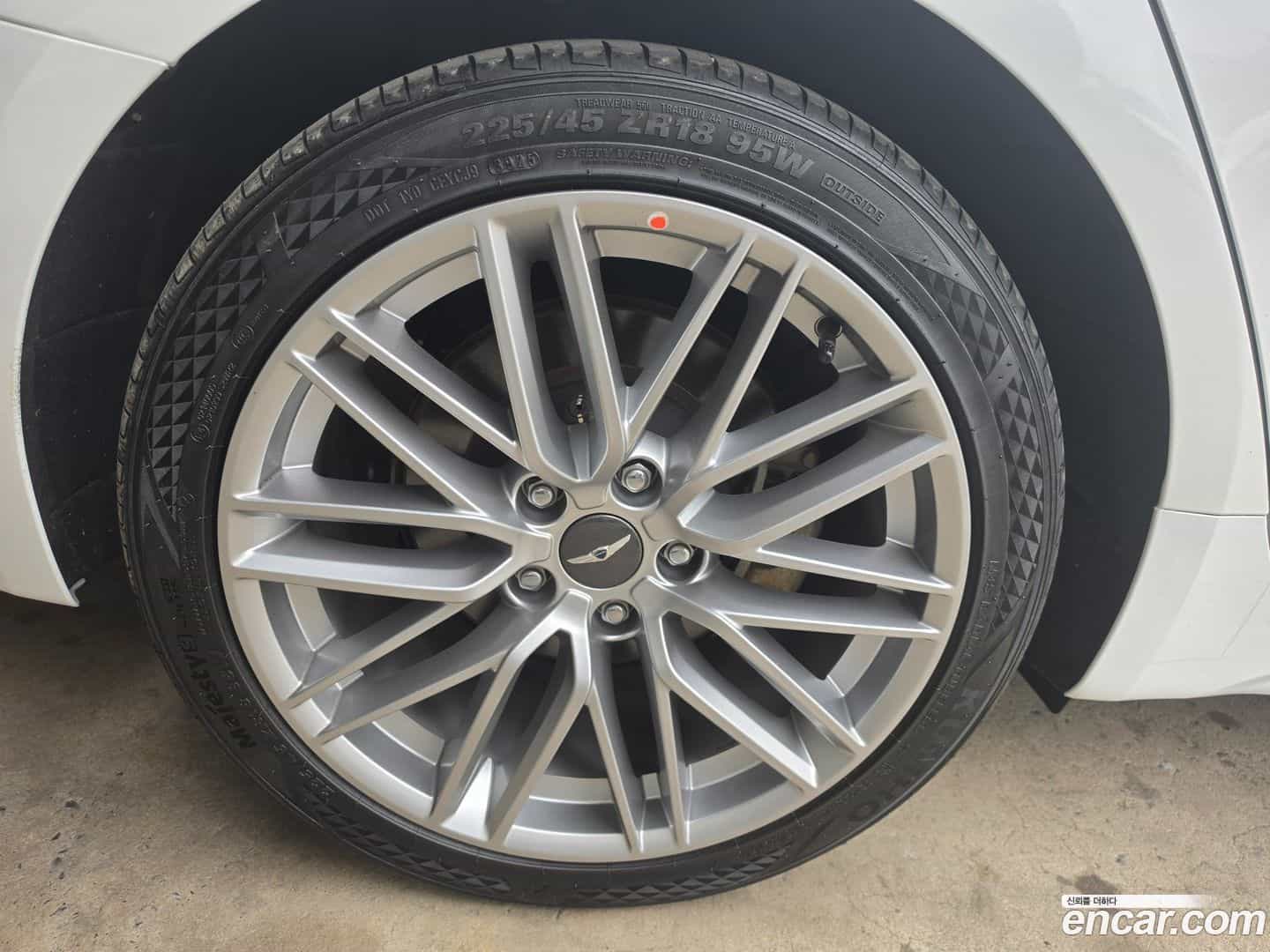 G70 Genesis 2019.10-OUTER-005