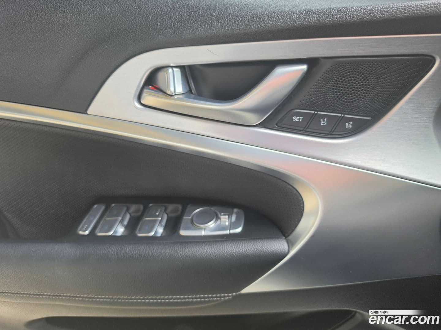 Main__Slider__Photo:G70 Genesis 2019.10-10