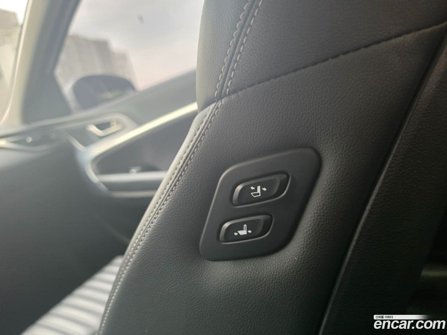 Main__Slider__Photo:G70 Genesis 2019.10-16