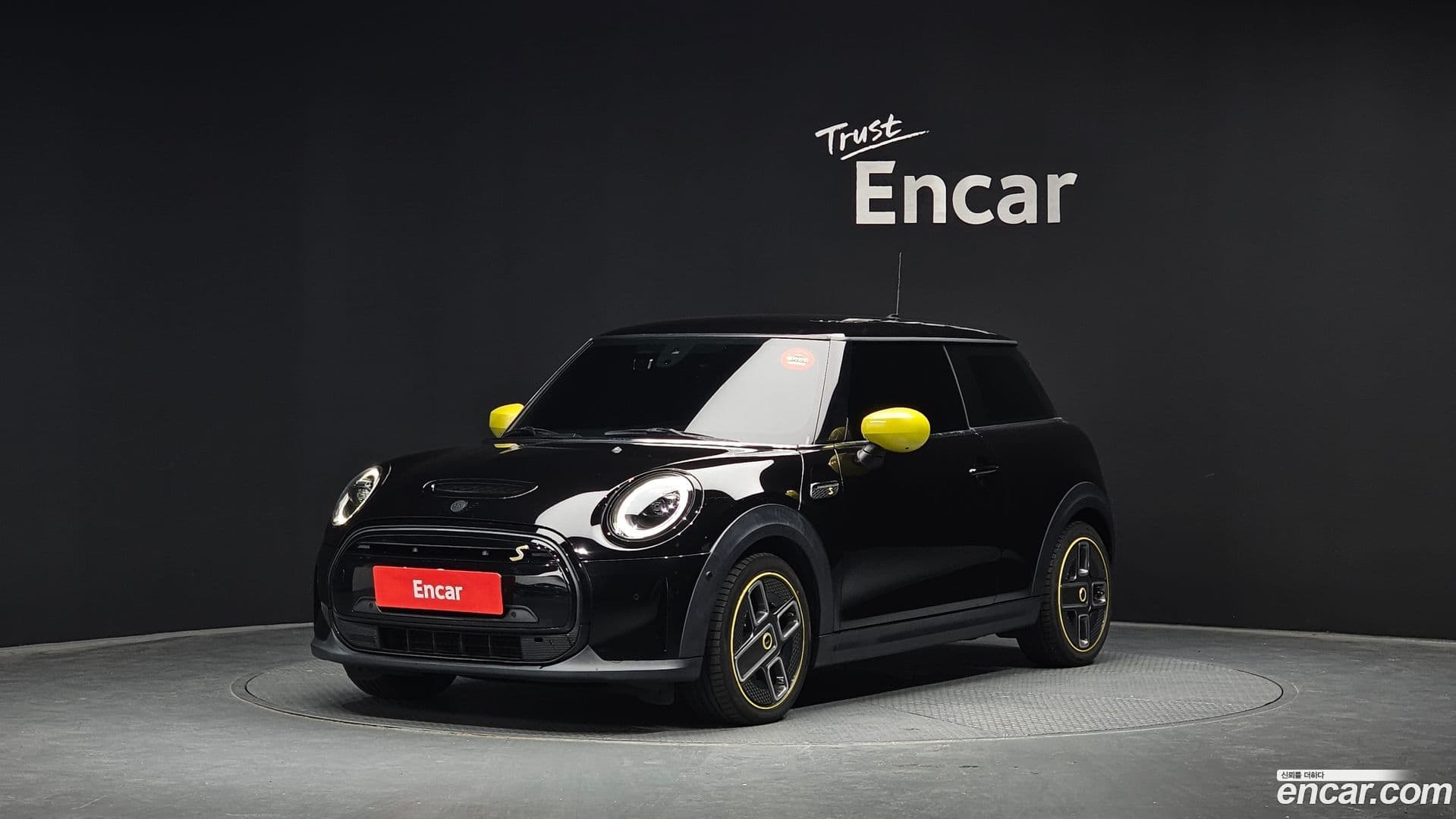 Main__Slider__Photo:Cooper Mini 2022.4-0