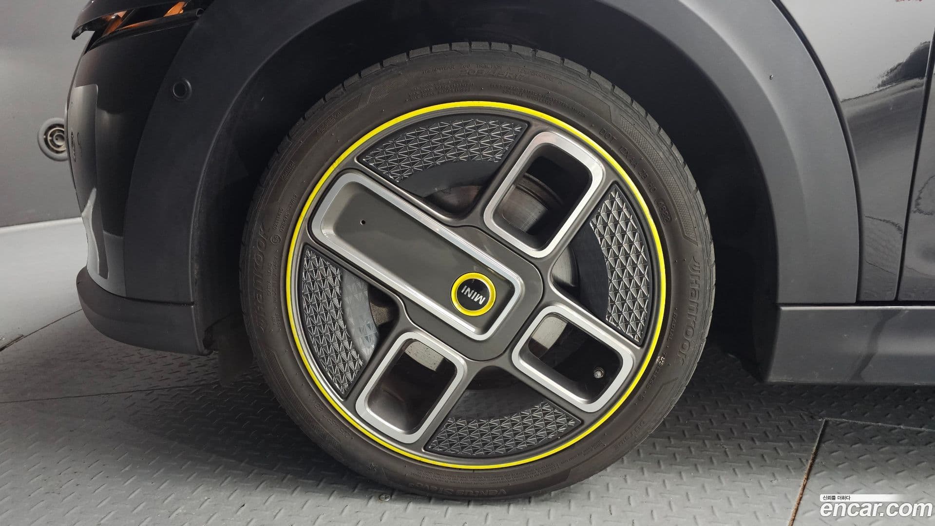 Main__Slider__Photo:Cooper Mini 2022.4-4