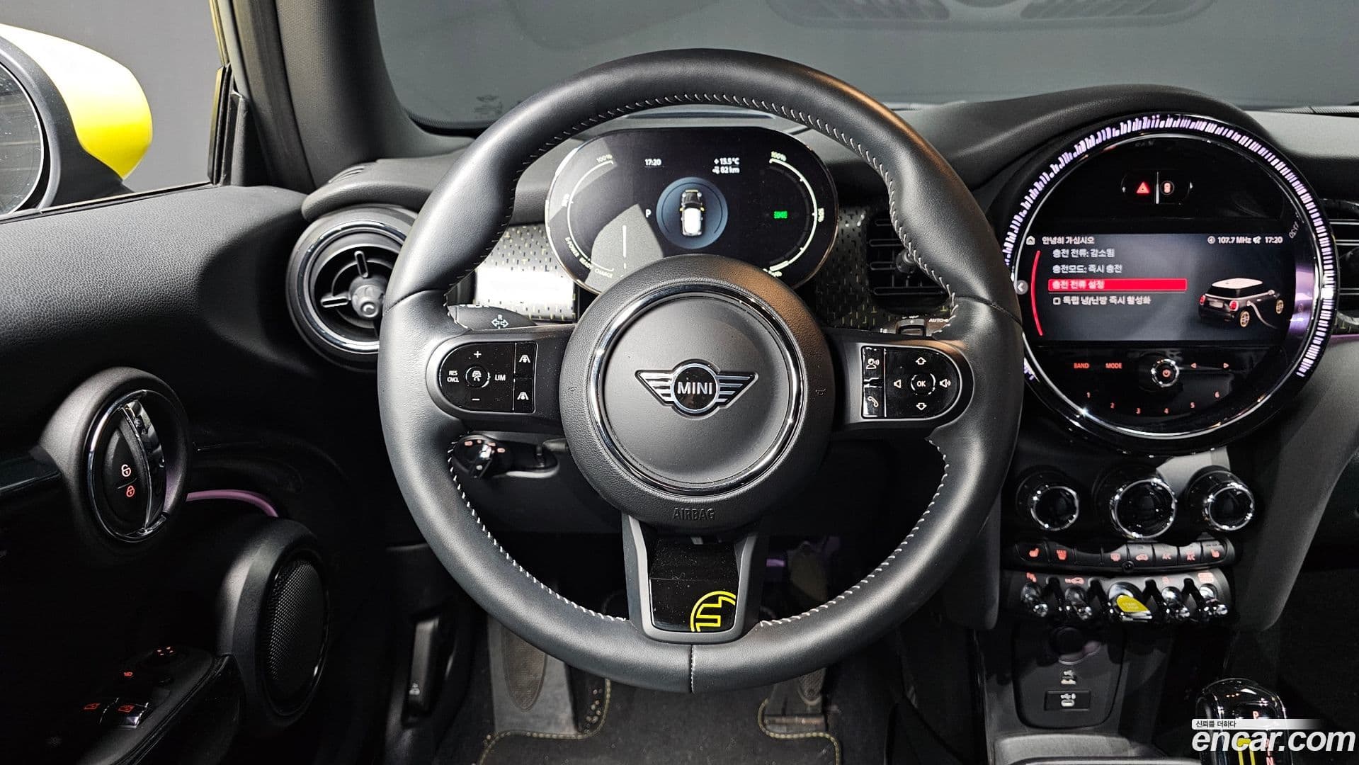 Main__Slider__Photo:Cooper Mini 2022.4-12