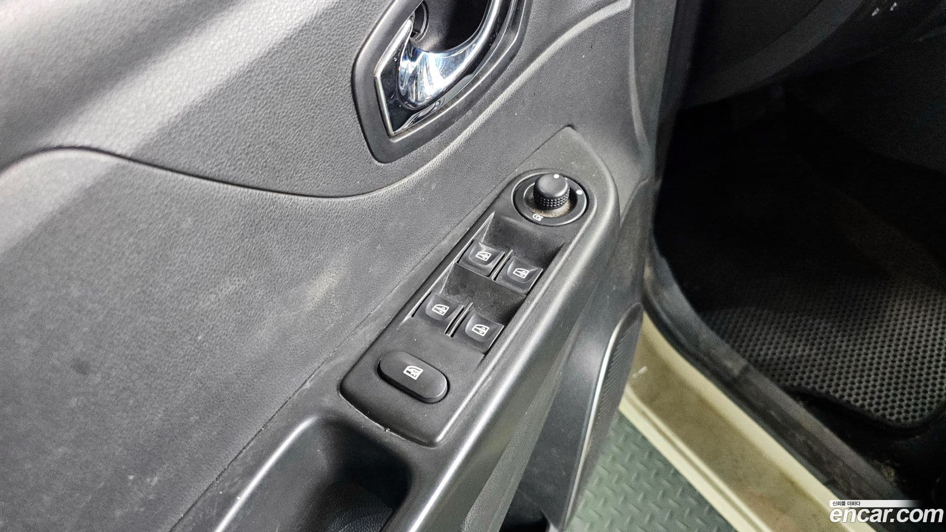 Main__Slider__Photo:QM3 Renault-KoreaSamsung 2016.9-16