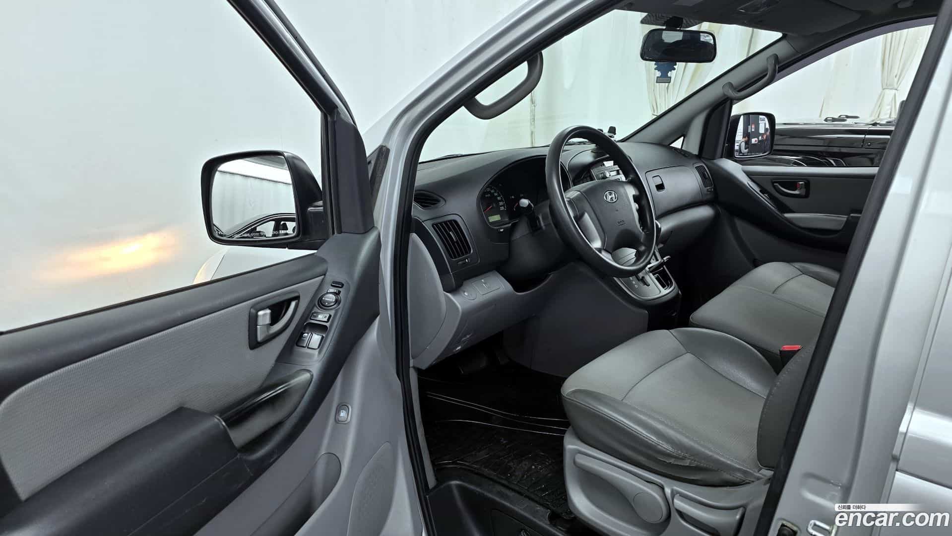 Starex Hyundai 2010.3-INNER-010