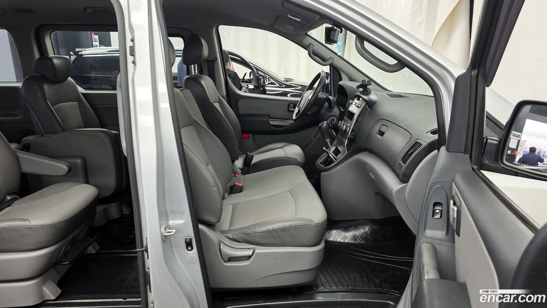 Main__Slider__Photo:Starex Hyundai 2010.3-10