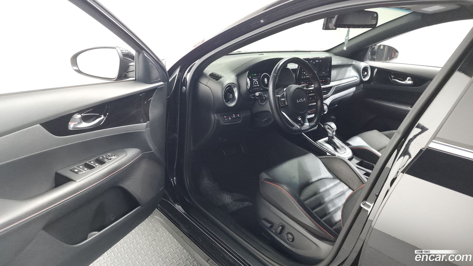 Main__Slider__Photo:K3 Kia 2022.1-9