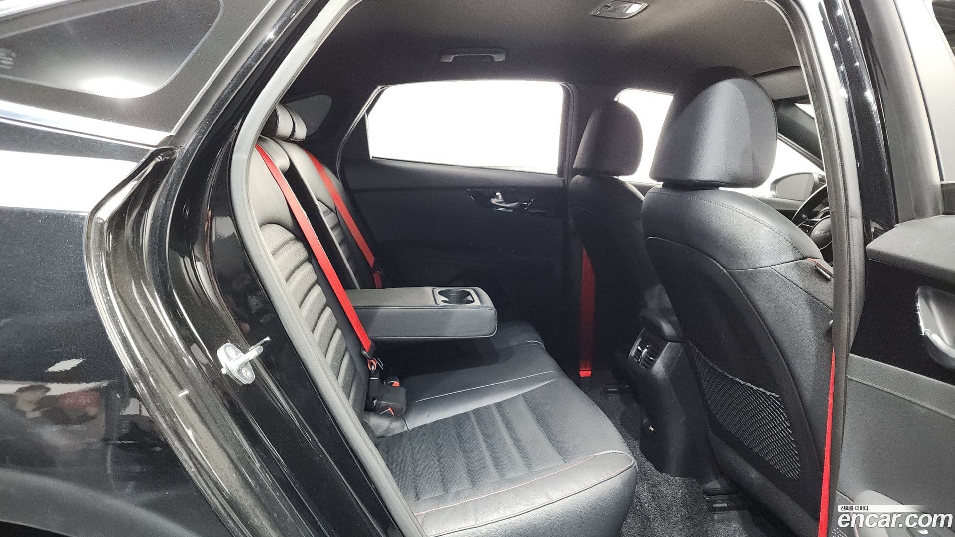 Main__Slider__Photo:K3 Kia 2022.1-11