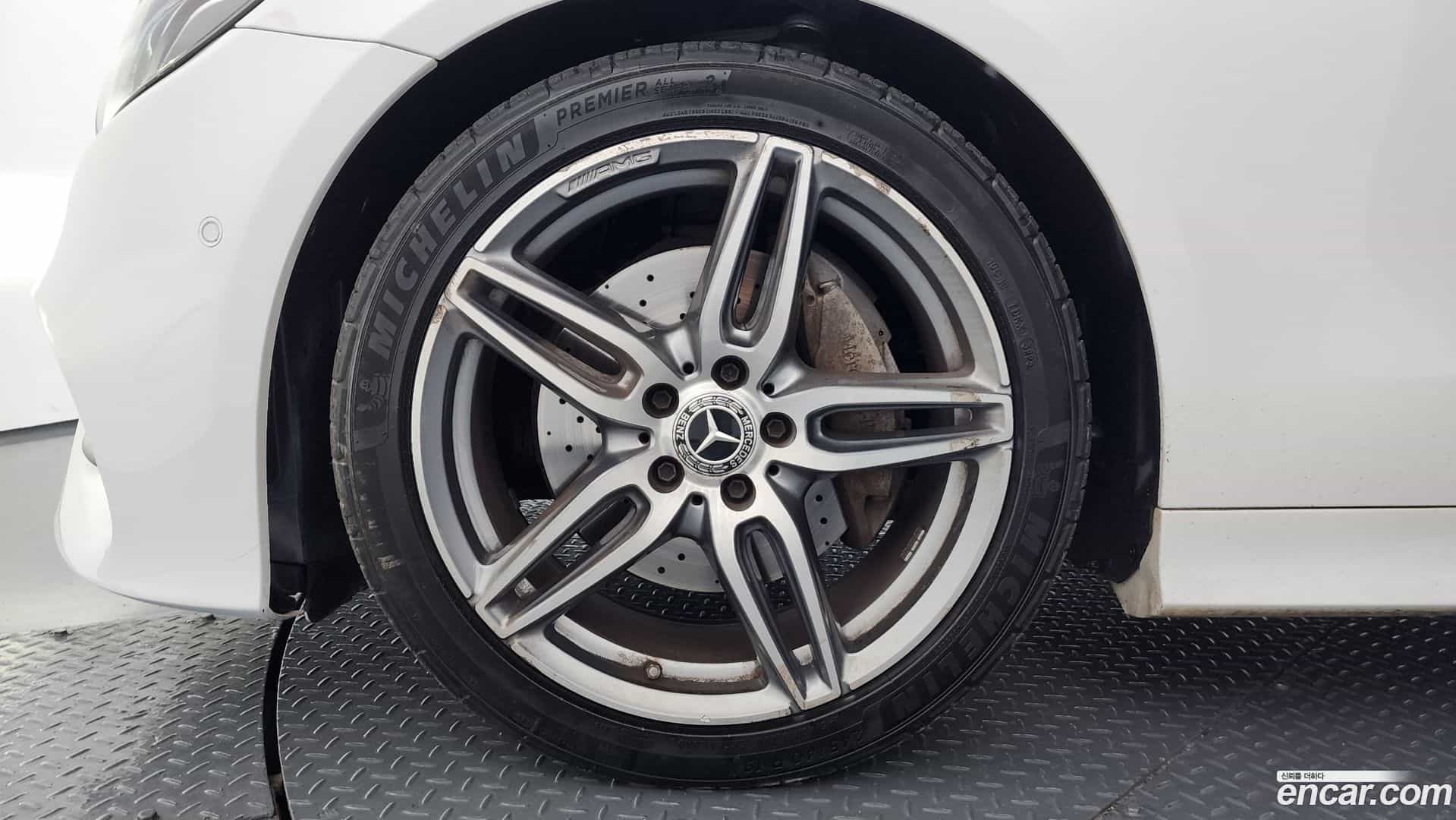 E-Class Mercedes-Benz 2018.10-OUTER-005