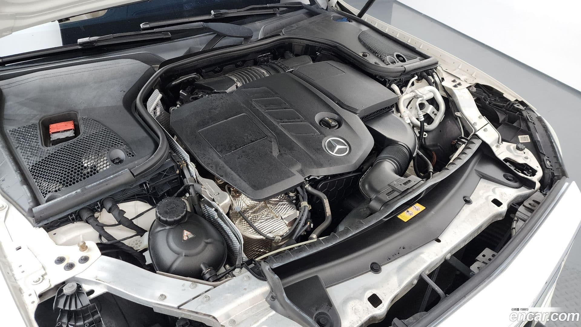 Main__Slider__Photo:E-Class Mercedes-Benz 2018.10-5