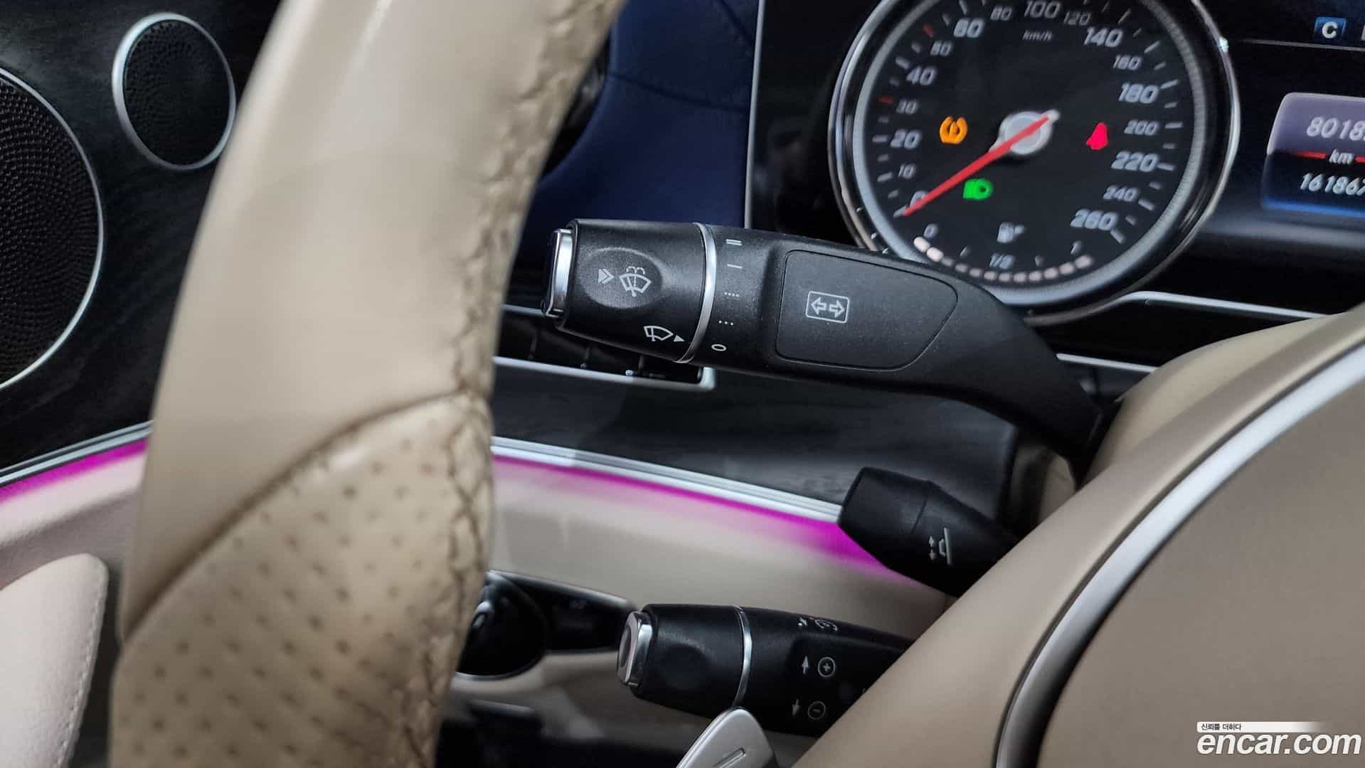 E-Class Mercedes-Benz 2018.10-OPTION-018