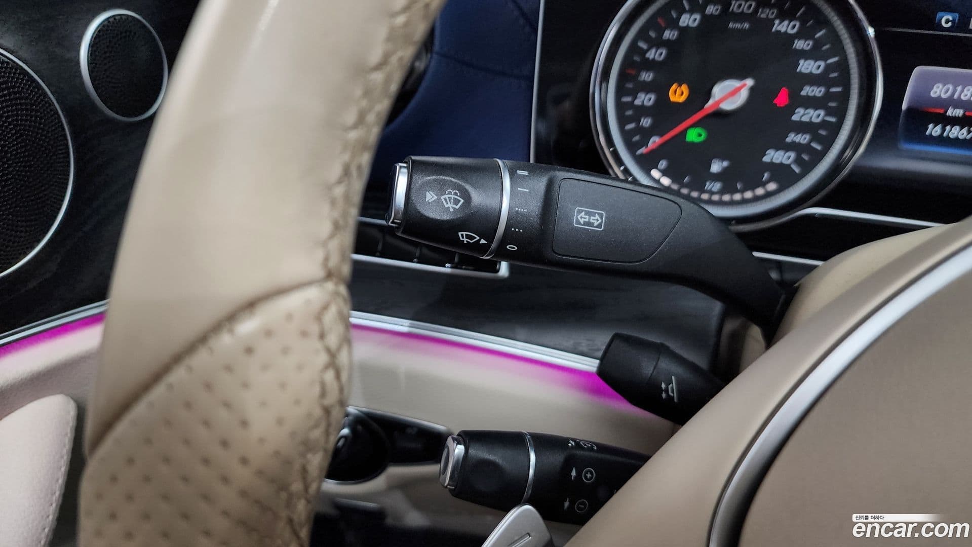 Main__Slider__Photo:E-Class Mercedes-Benz 2018.10-13