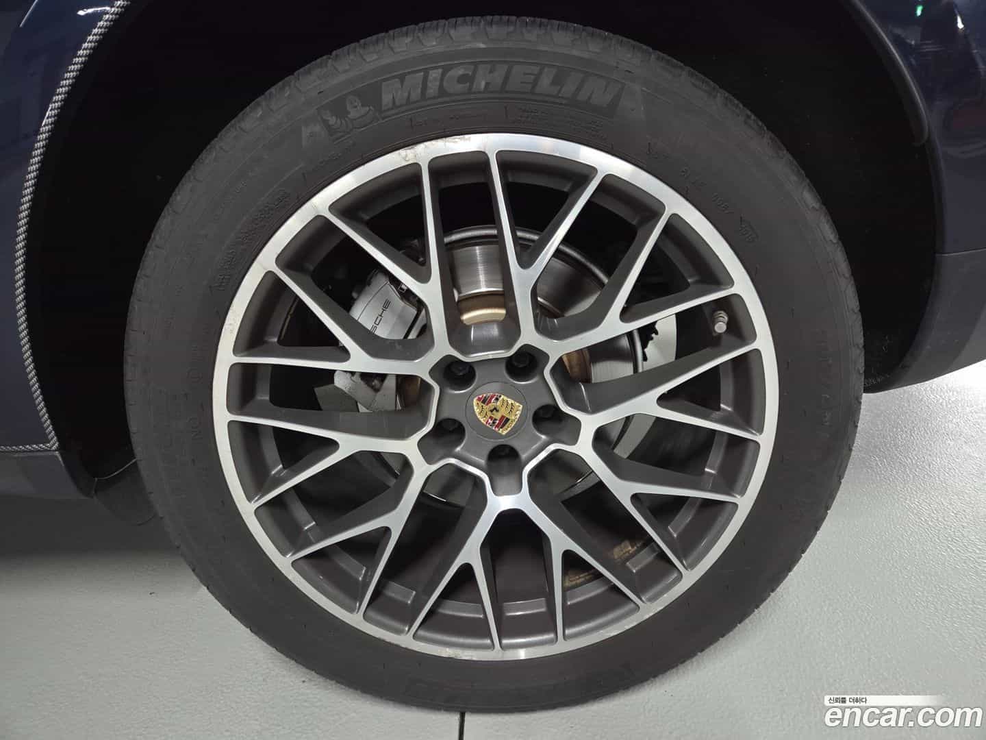 Macan Porsche 2015.5-INNER-009