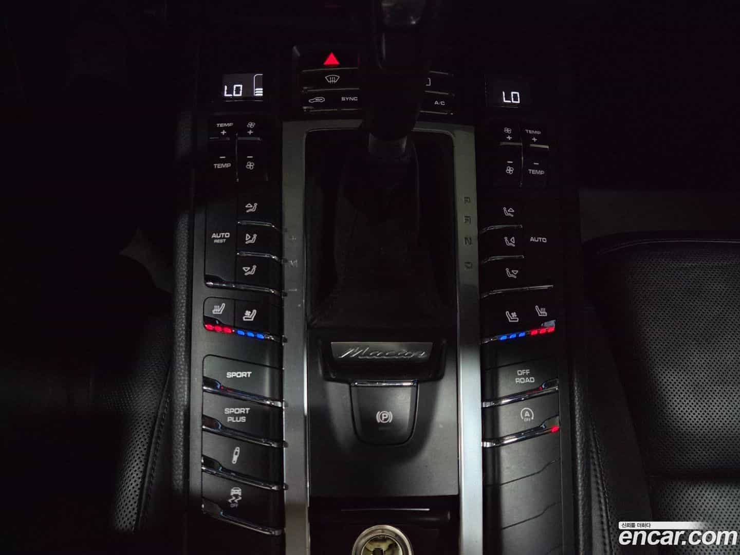 Macan Porsche 2015.5-INNER-010