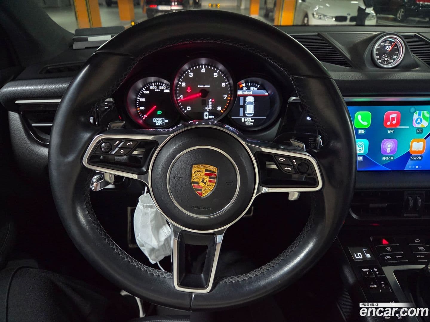 Main__Slider__Photo:Macan Porsche 2015.5-11