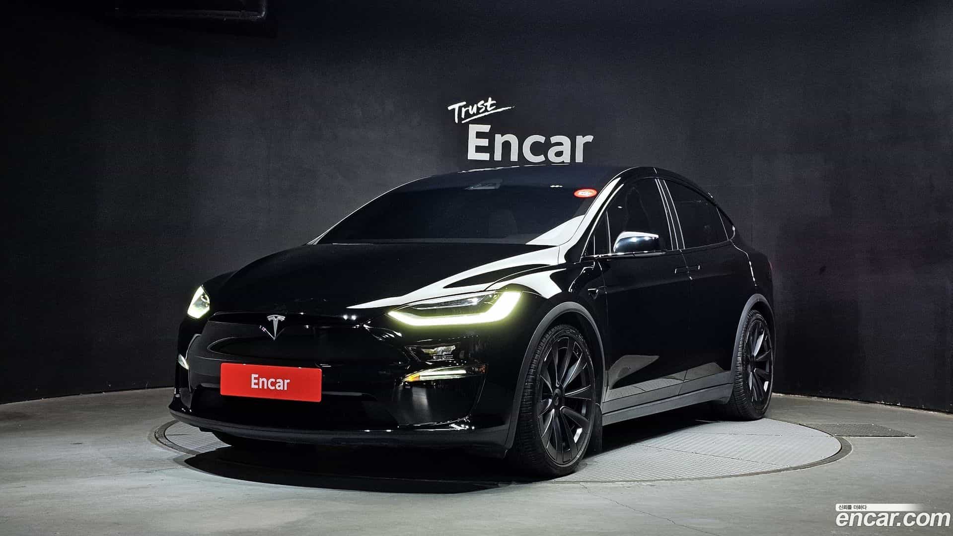 Model X Tesla 2023.5-OUTER-001