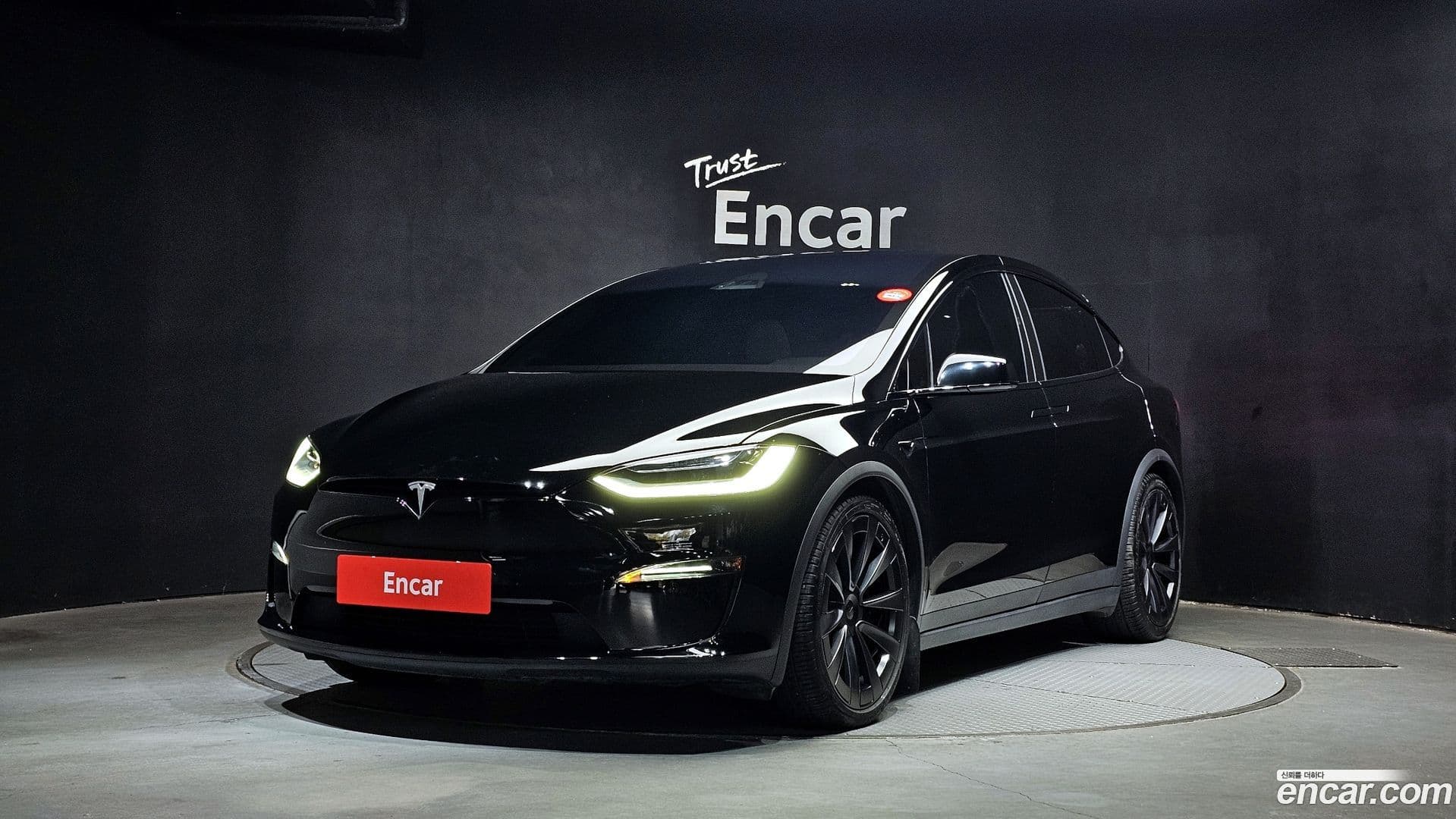 Main__Slider__Photo:Model X Tesla 2023.5-0