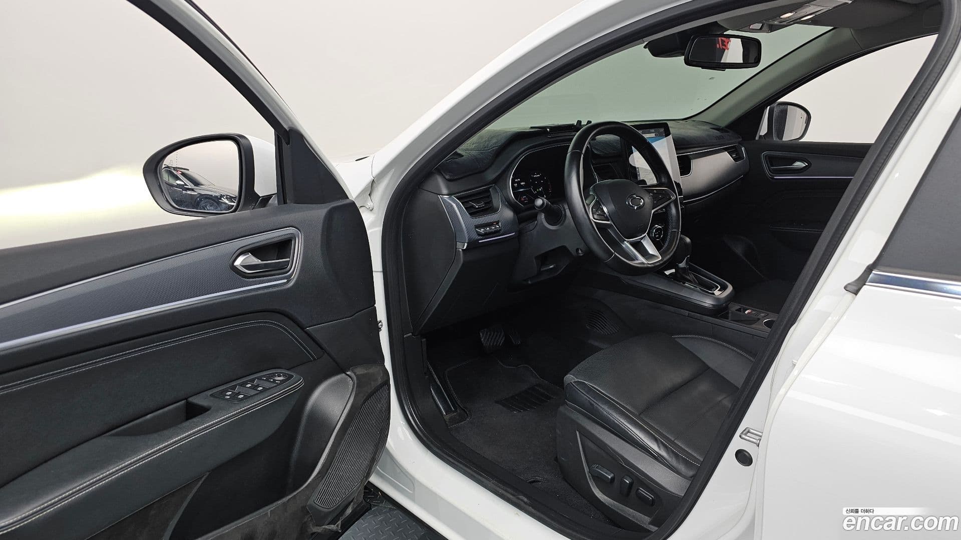 Main__Slider__Photo:XM3 Renault-KoreaSamsung 2020.3-9