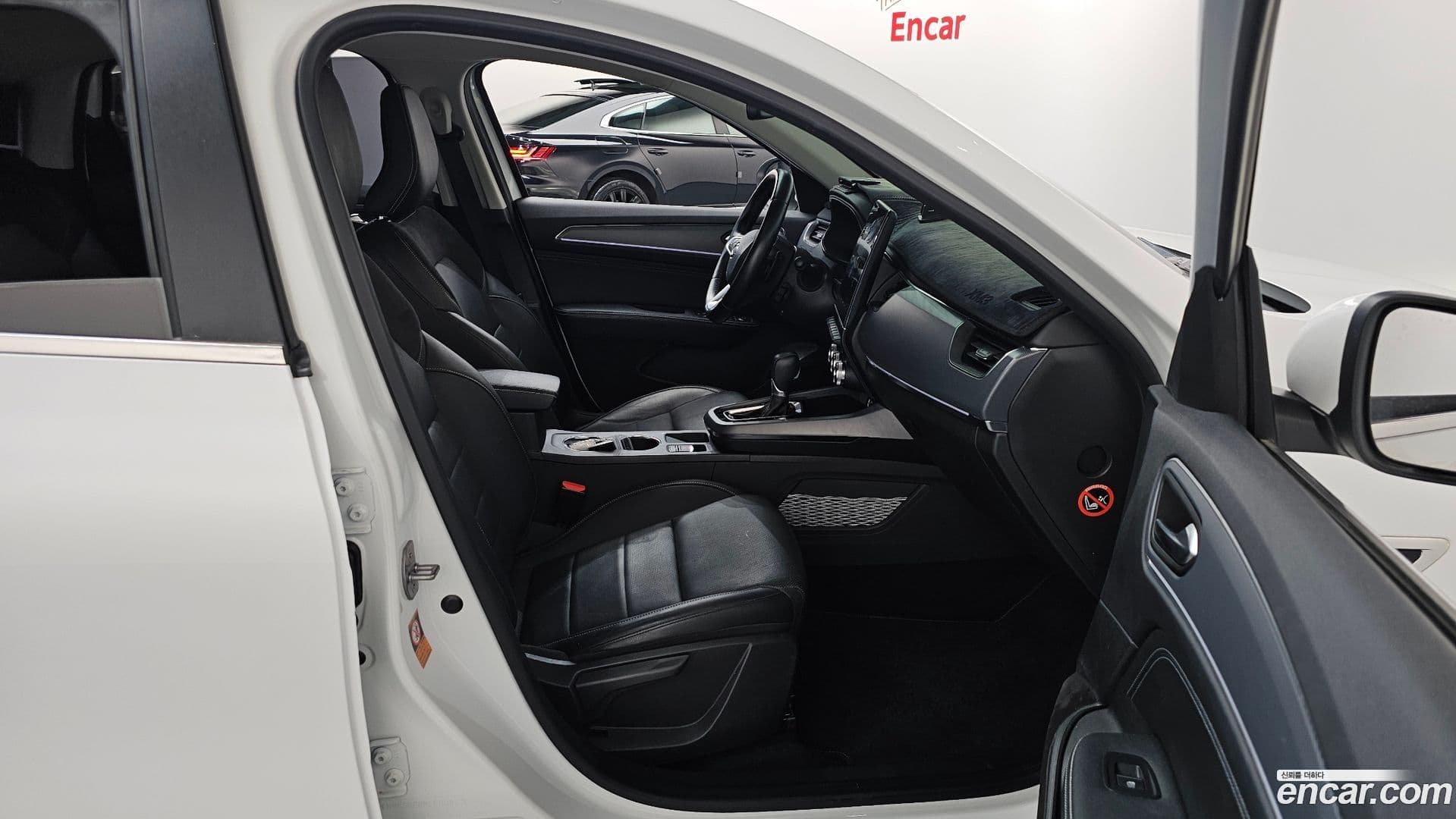 Main__Slider__Photo:XM3 Renault-KoreaSamsung 2020.3-10