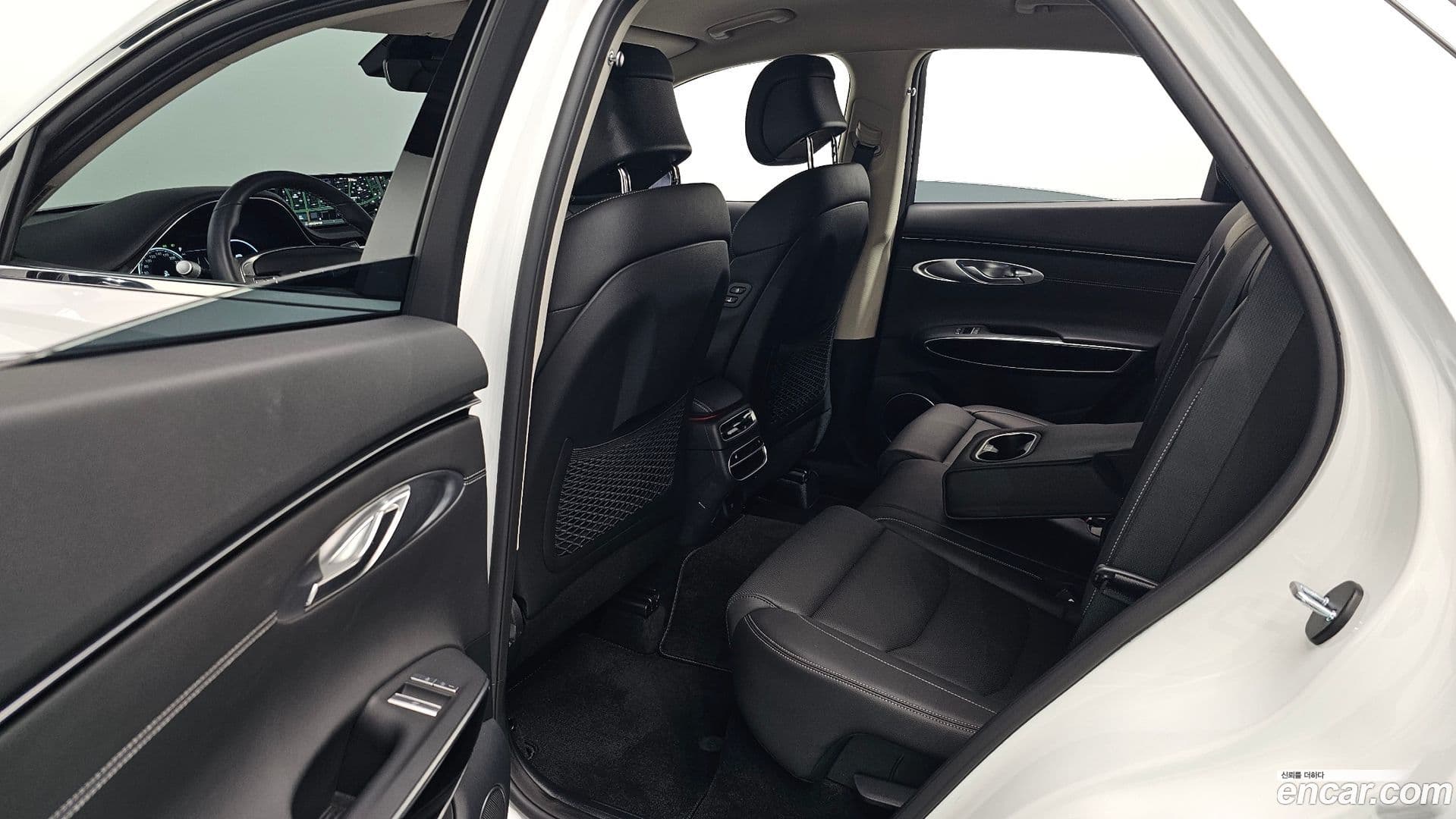 Main__Slider__Photo:GV70 Genesis 2024.2-11