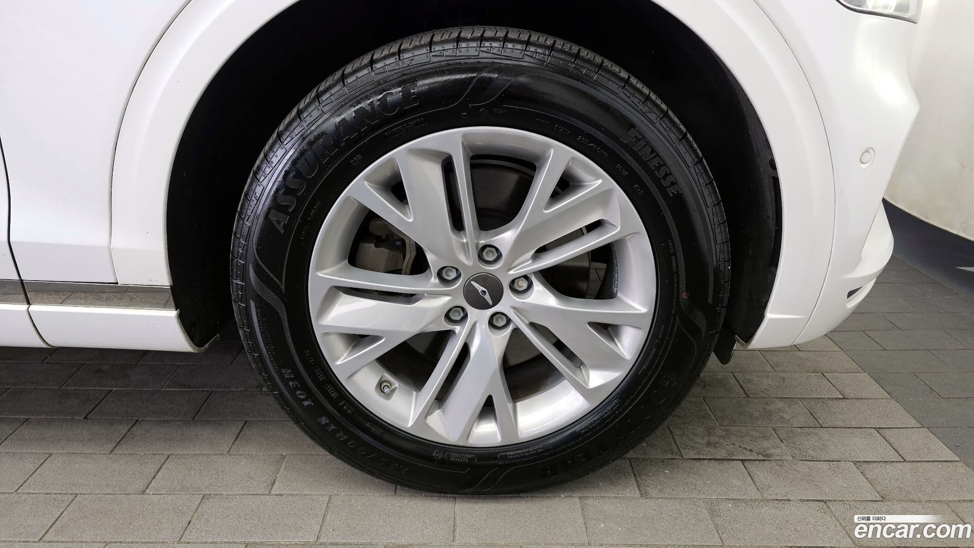 Main__Slider__Photo:GV70 Genesis 2021.2-4