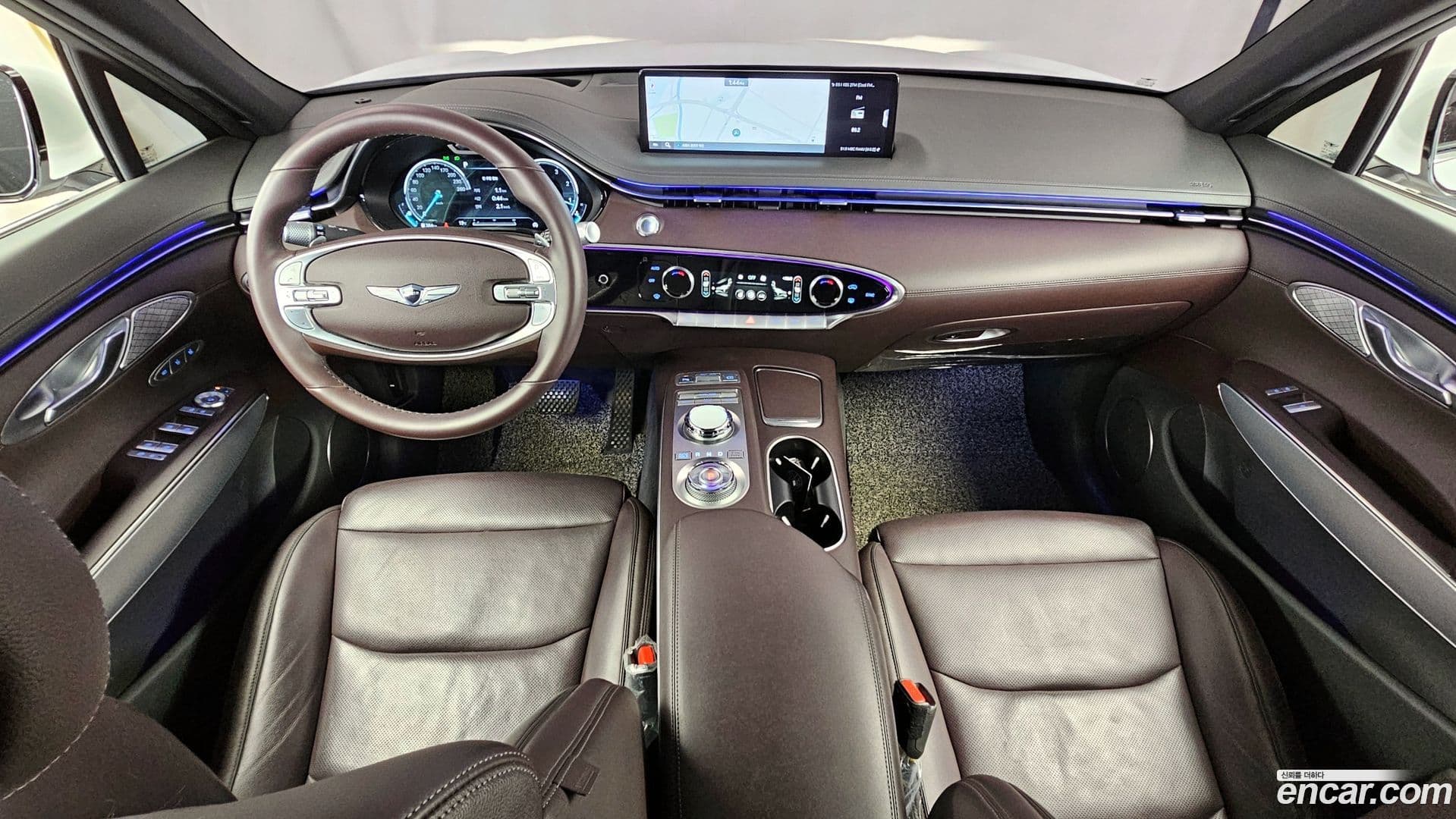 Main__Slider__Photo:GV70 Genesis 2021.2-6